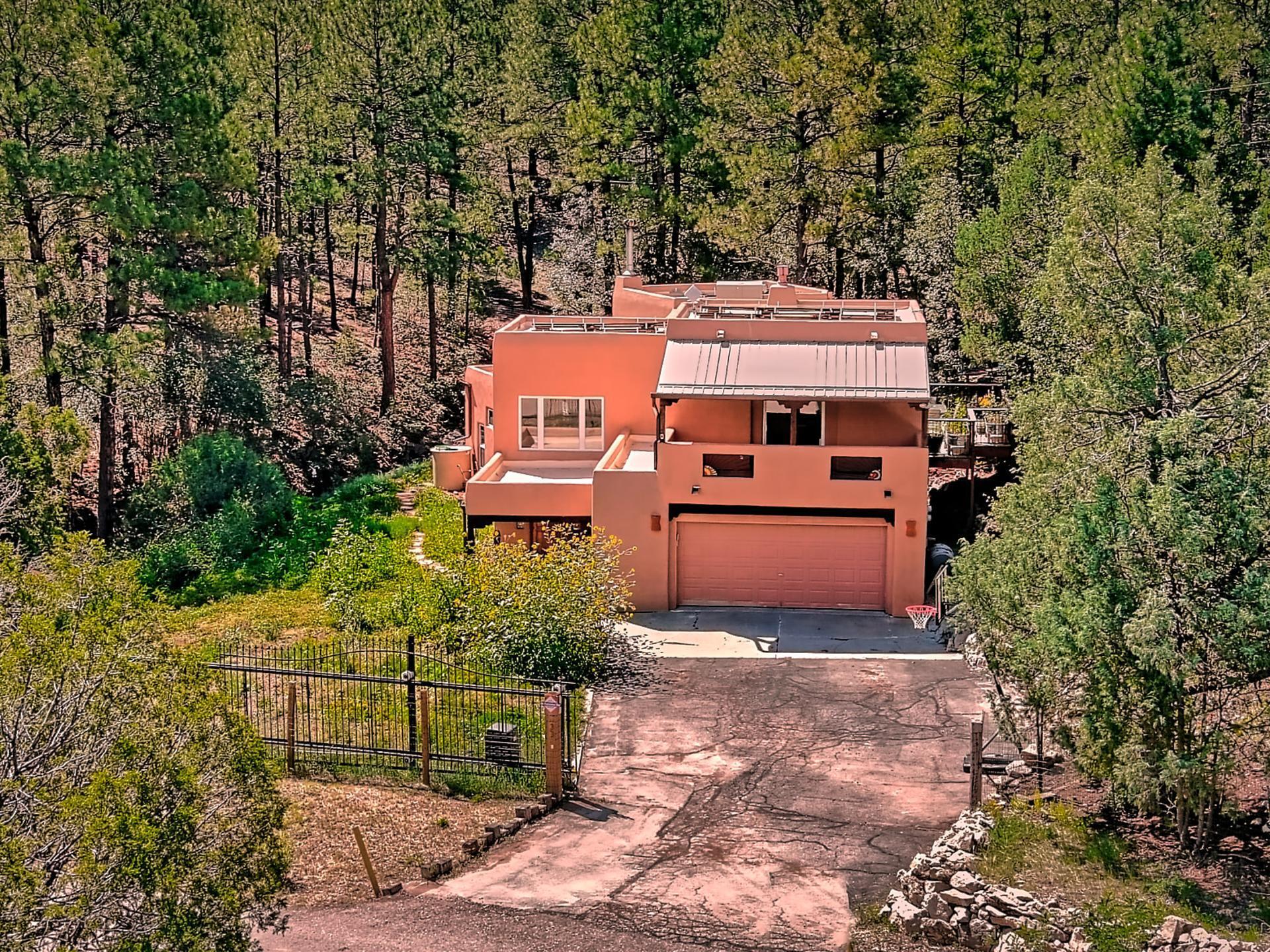 33 RAMBLE WOOD Boulevard
