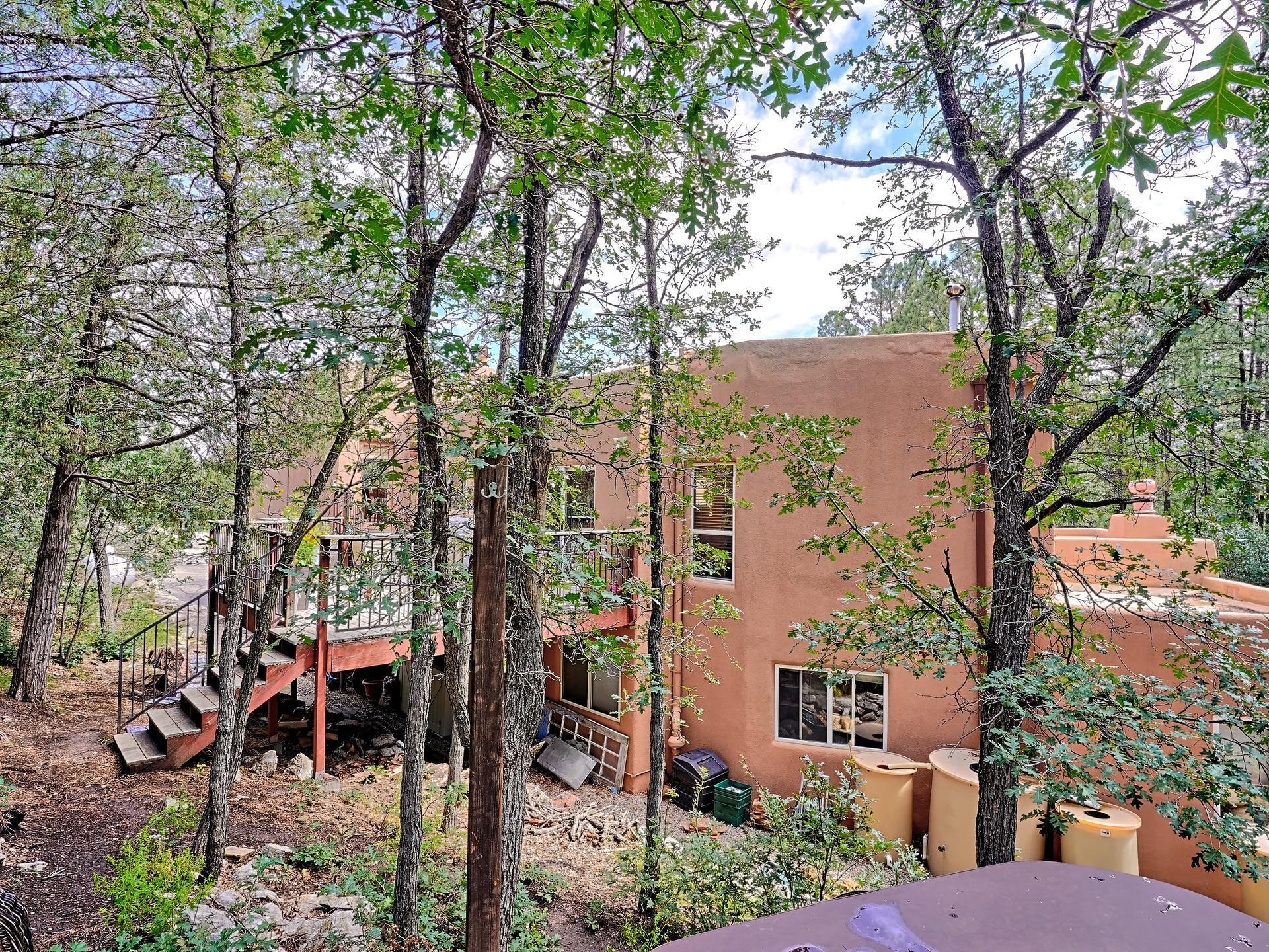 33 RAMBLE WOOD Boulevard