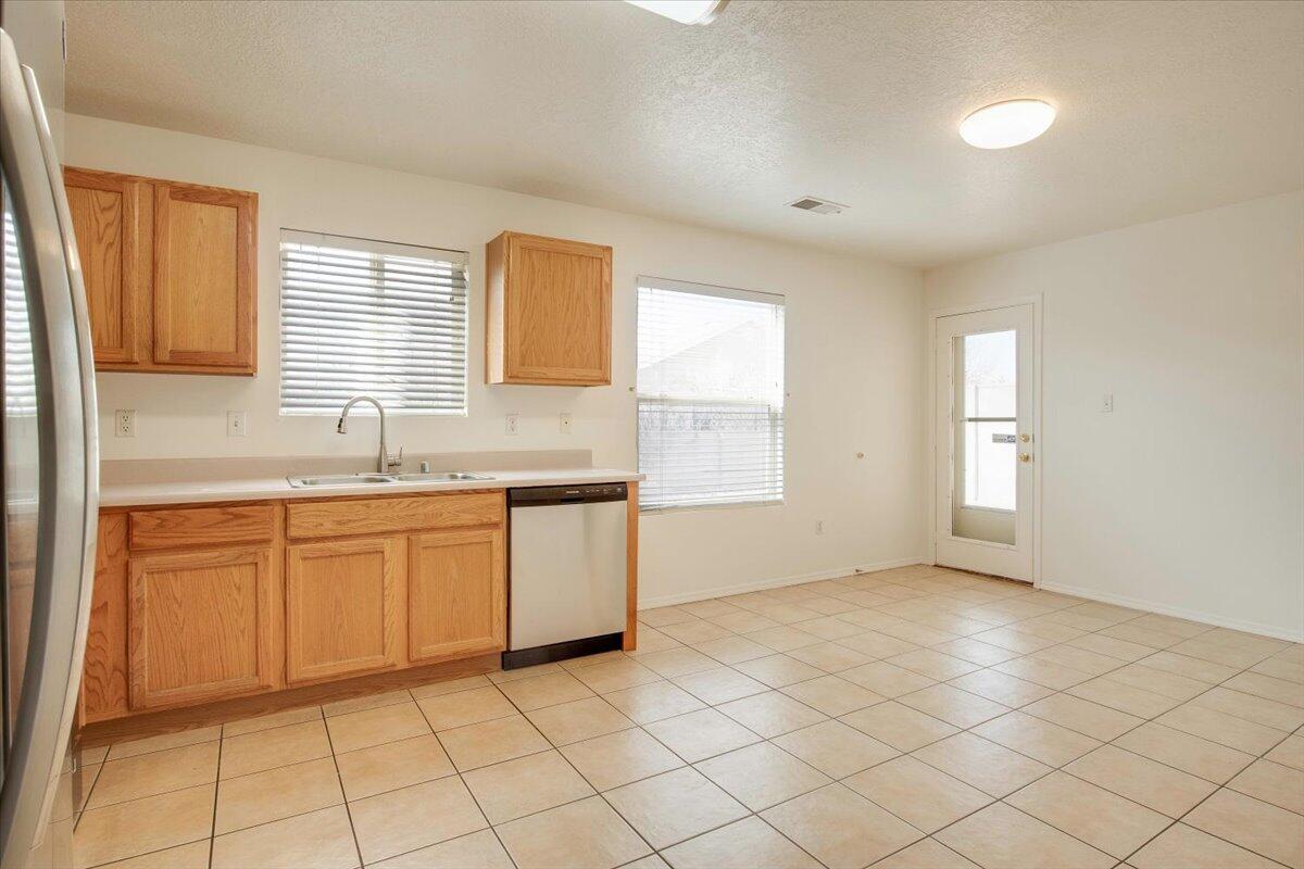 419 Glacier Bay Street SE