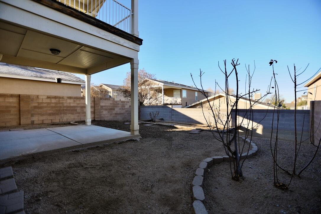 9015 EAGLE VISTA Drive NE