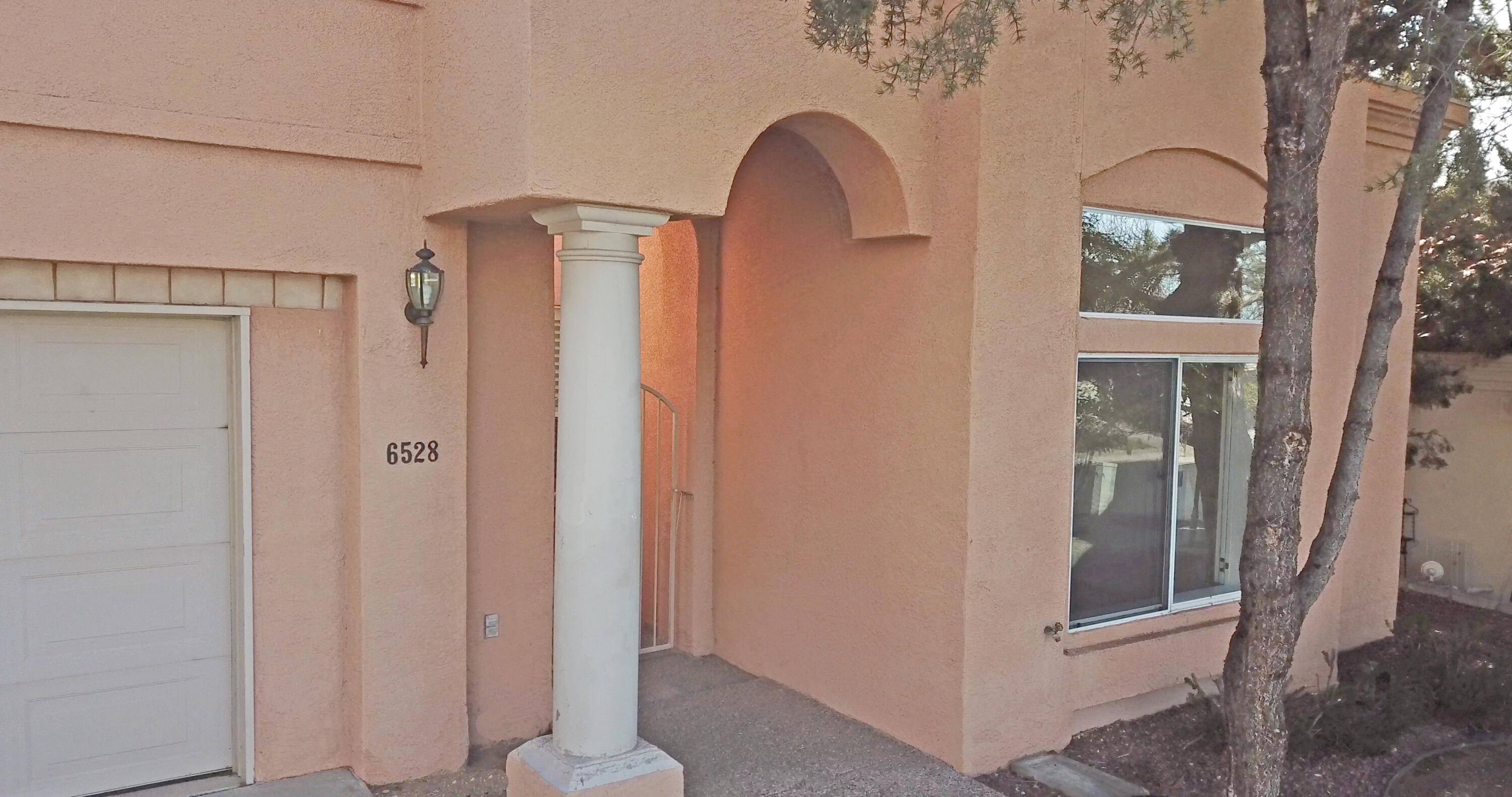 6528 Glen Oak NE