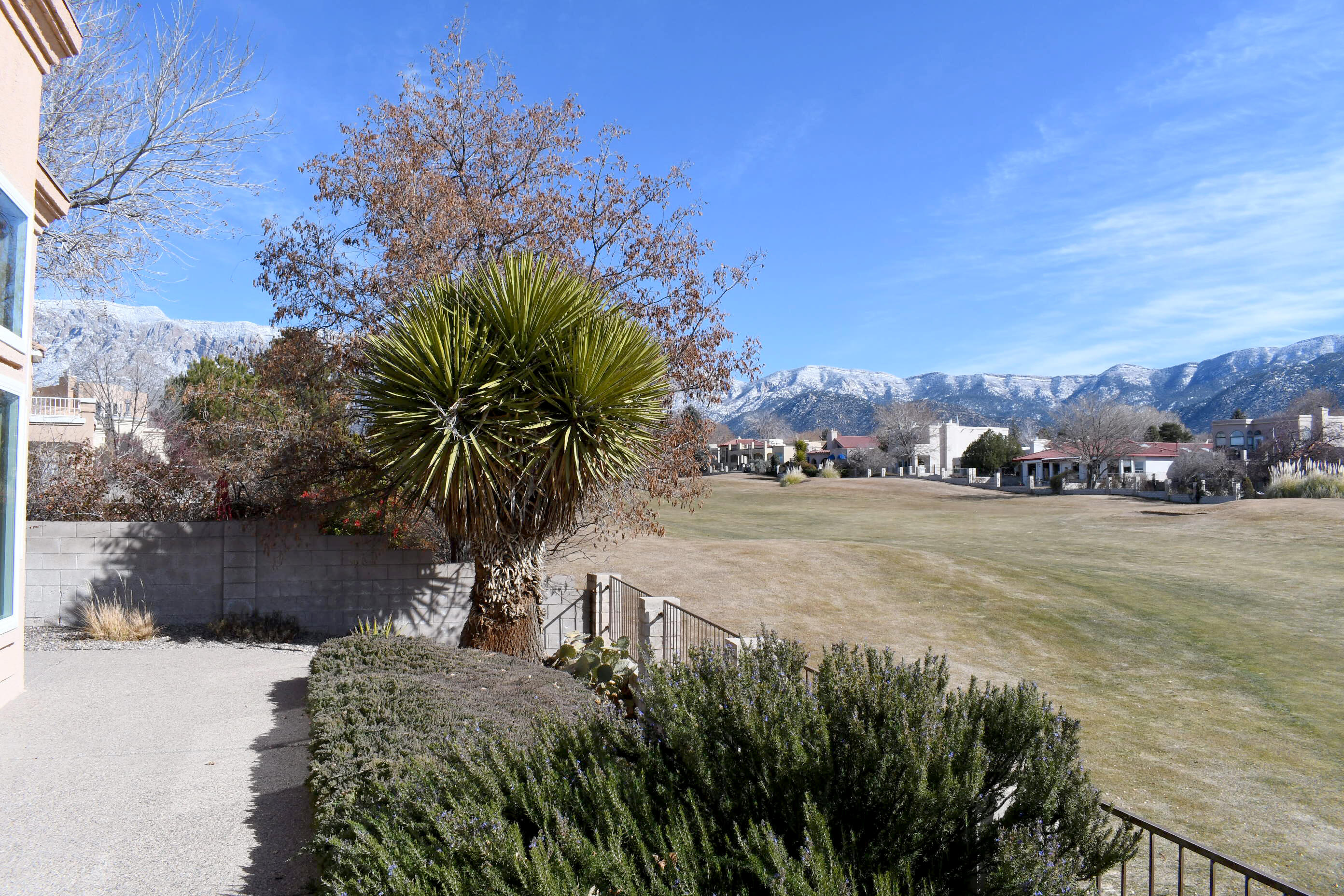 6528 Glen Oak NE
