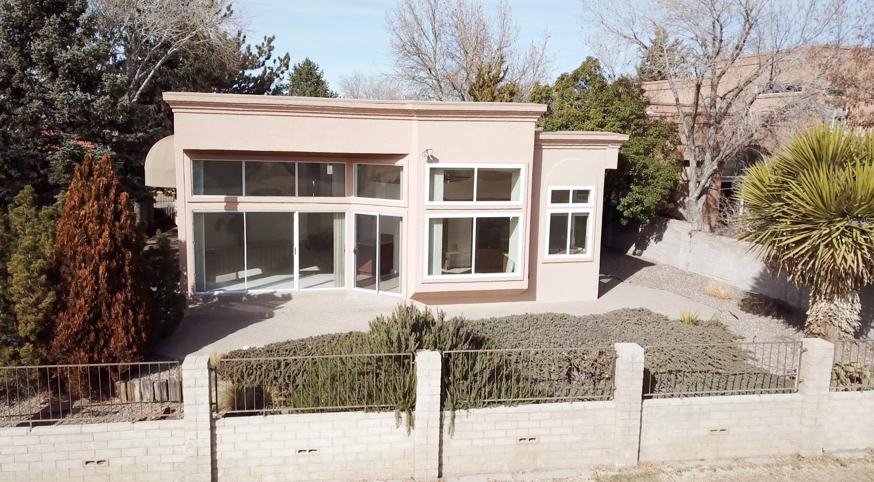 6528 Glen Oak NE