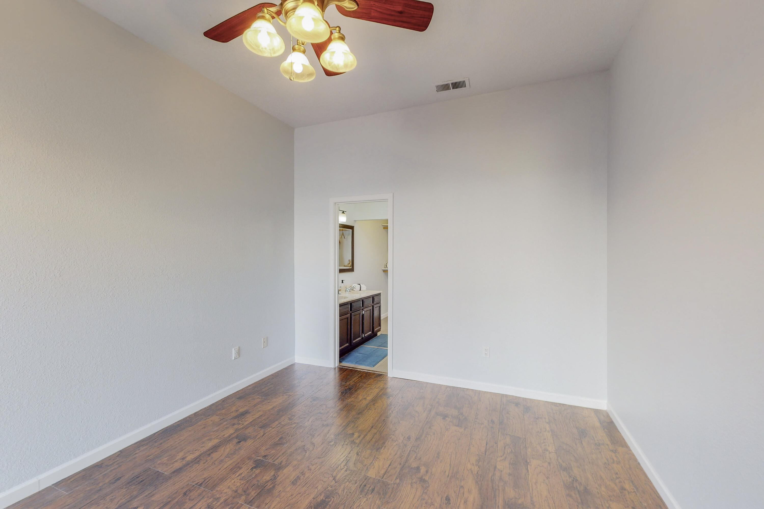 7605 CLEGHORN Court NW