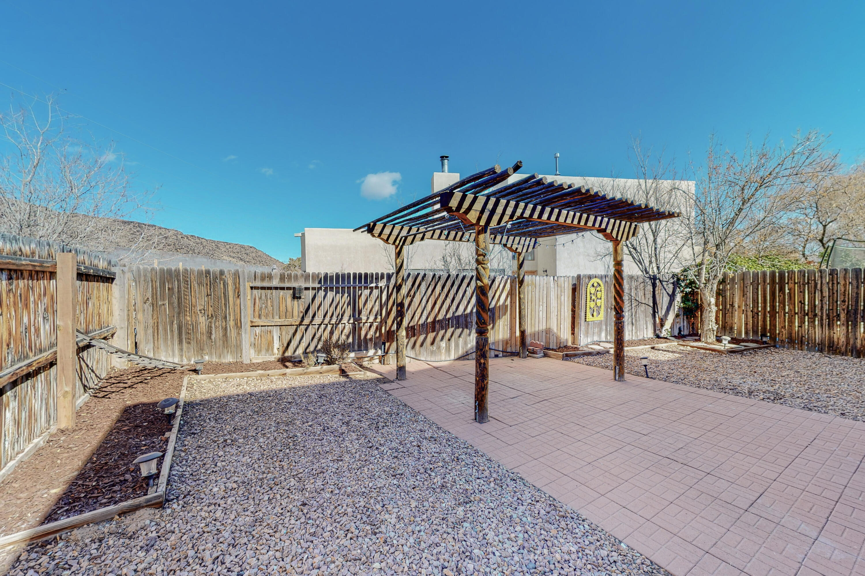 7605 CLEGHORN Court NW