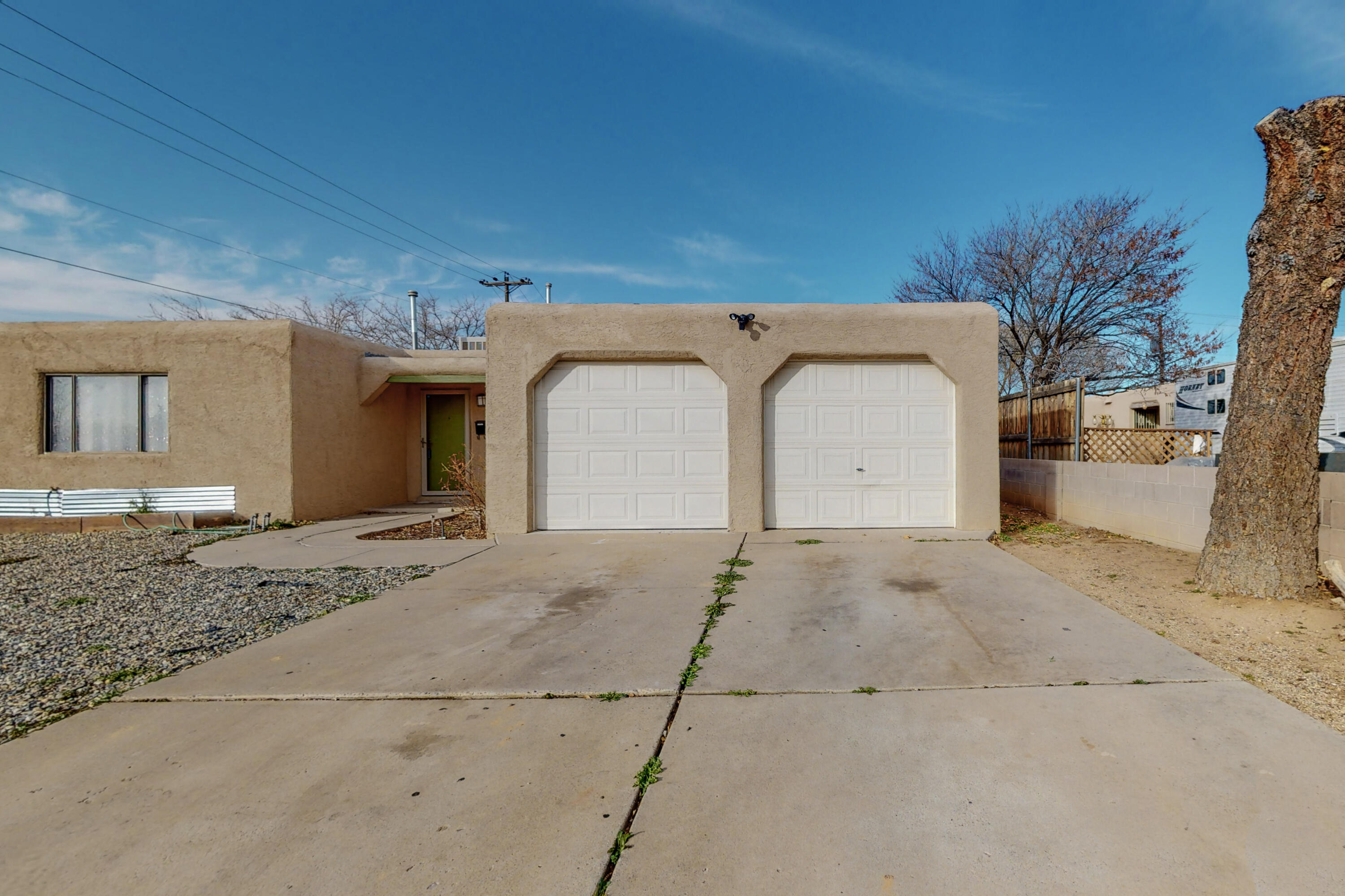 8309 FRUIT Avenue NE