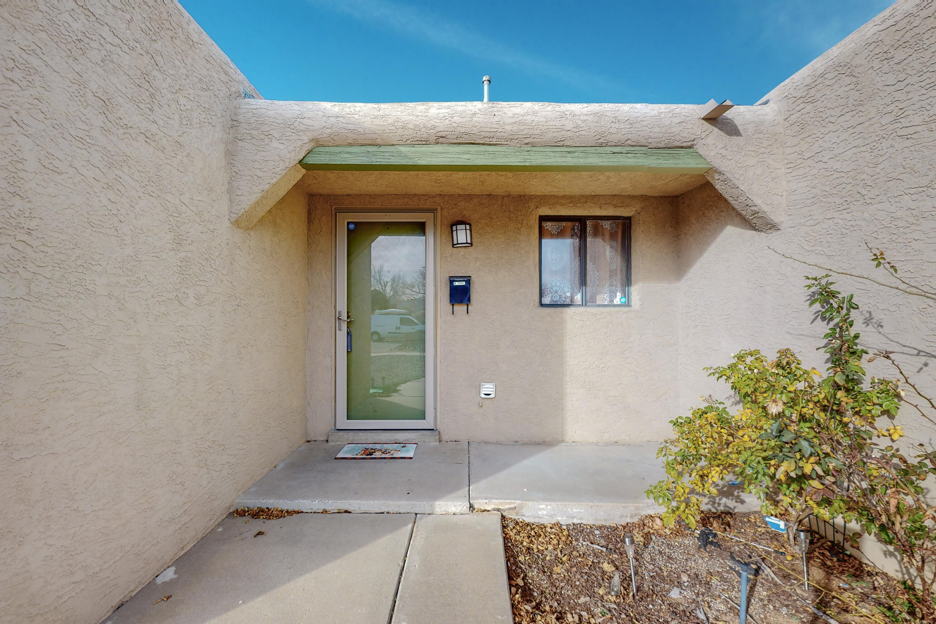 8309 FRUIT Avenue NE