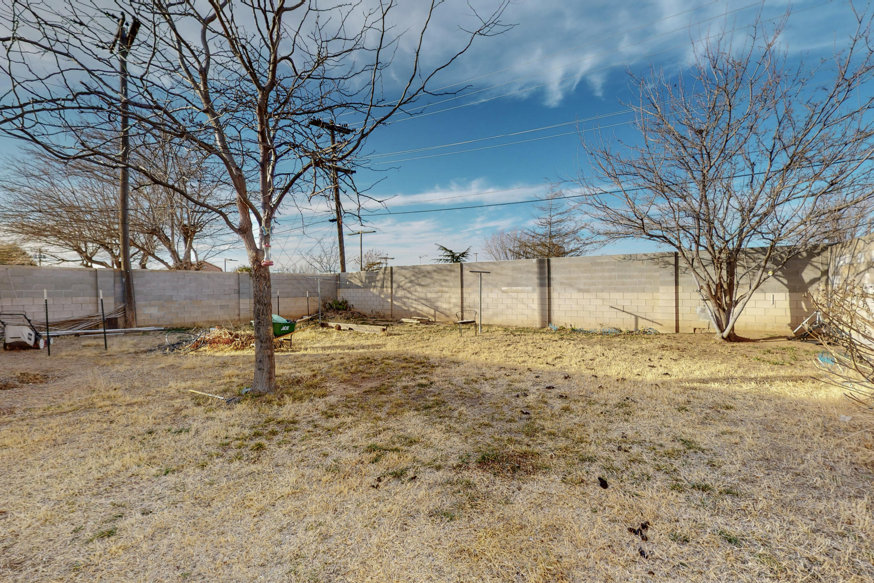 8309 FRUIT Avenue NE