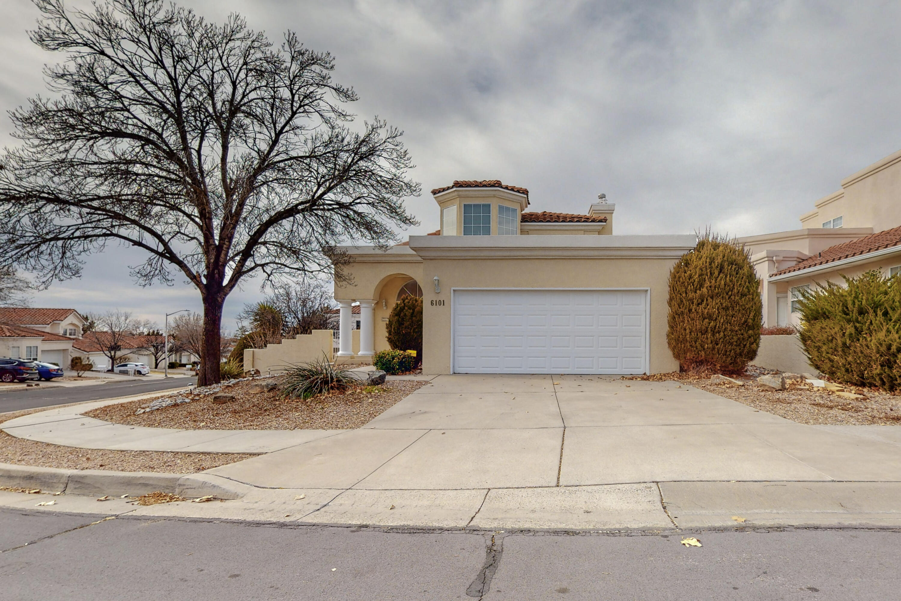 6101 ROSETREE Place NE