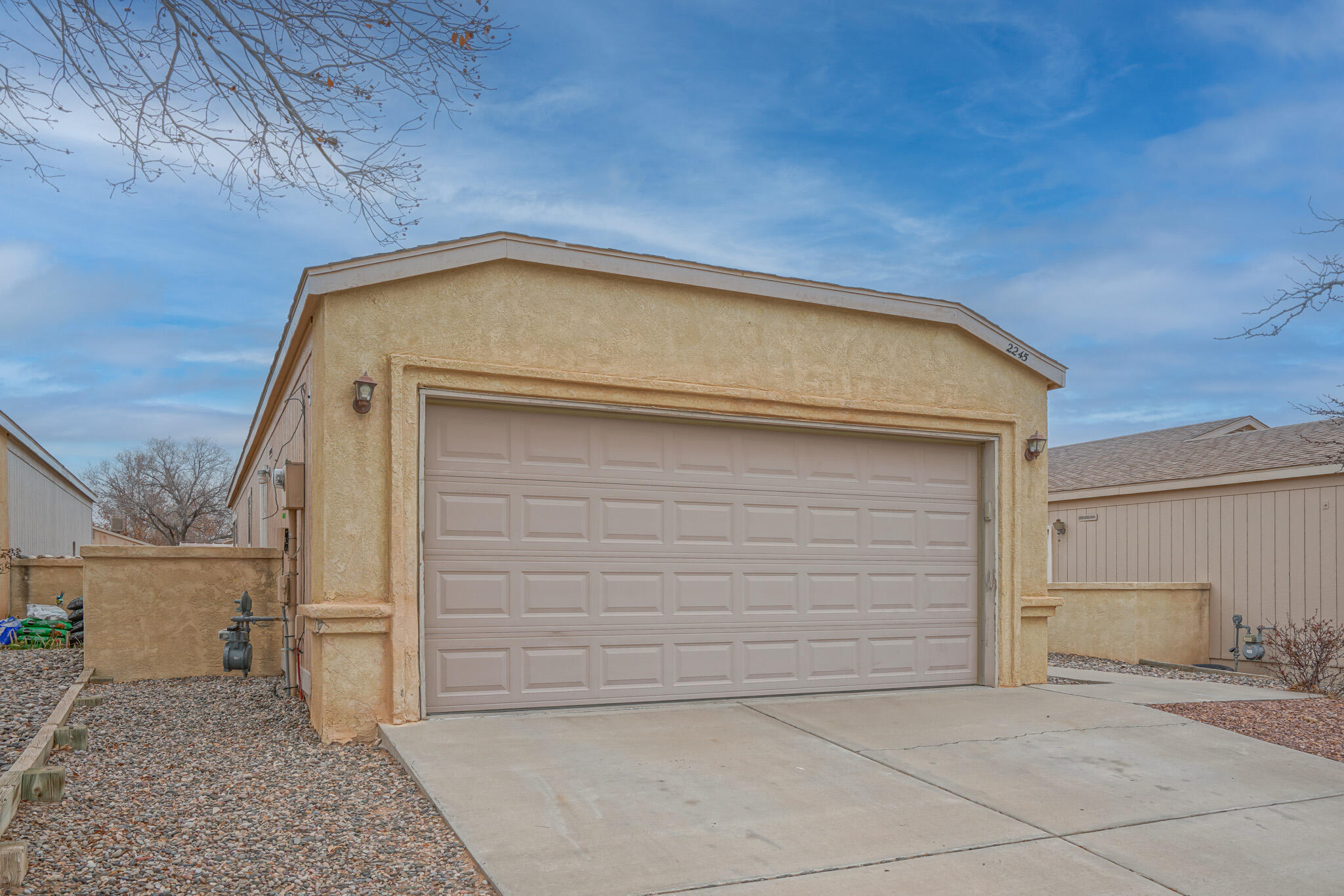 2245 HIGH DESERT Circle NE