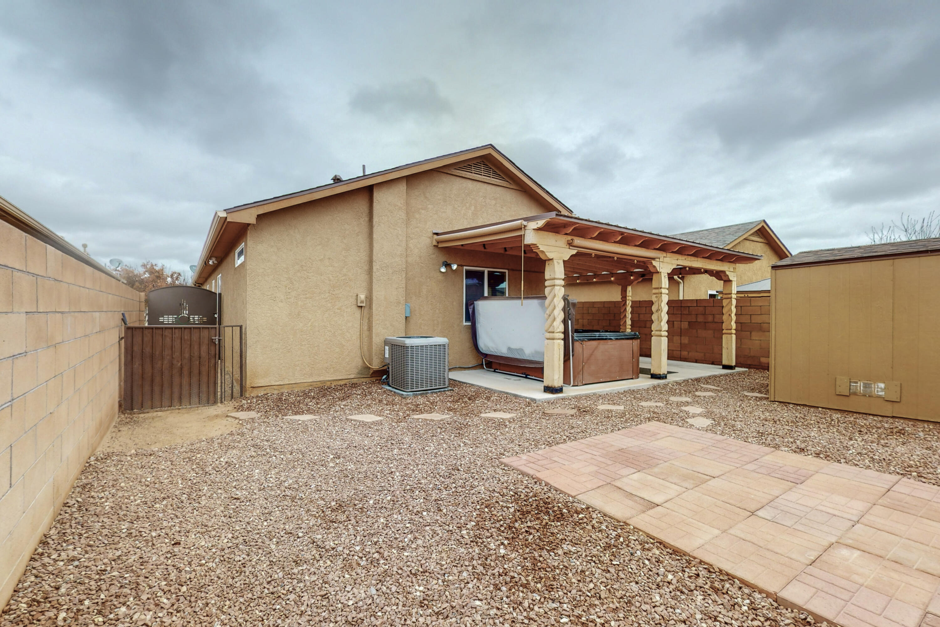 922 Spring Valley Road NE