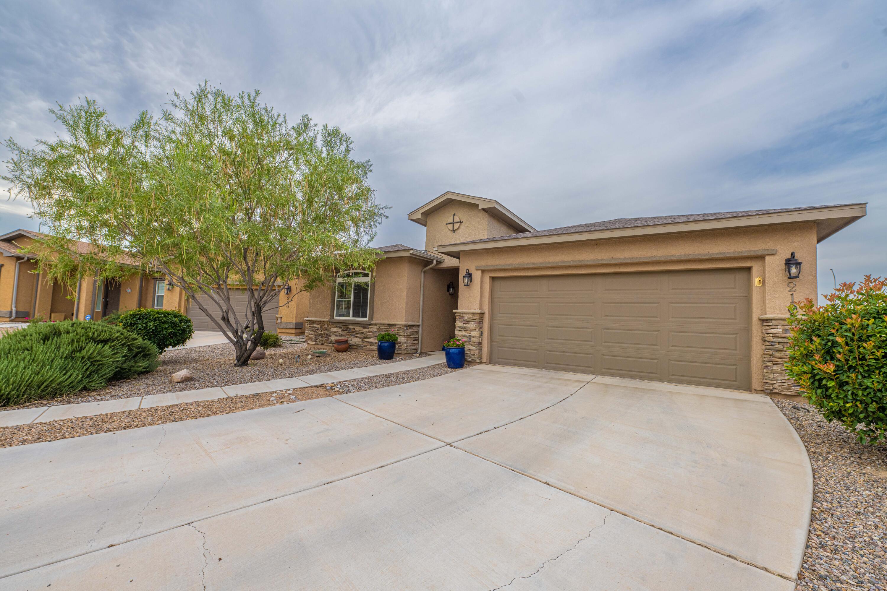 210 RIO CHAMA Circle SW