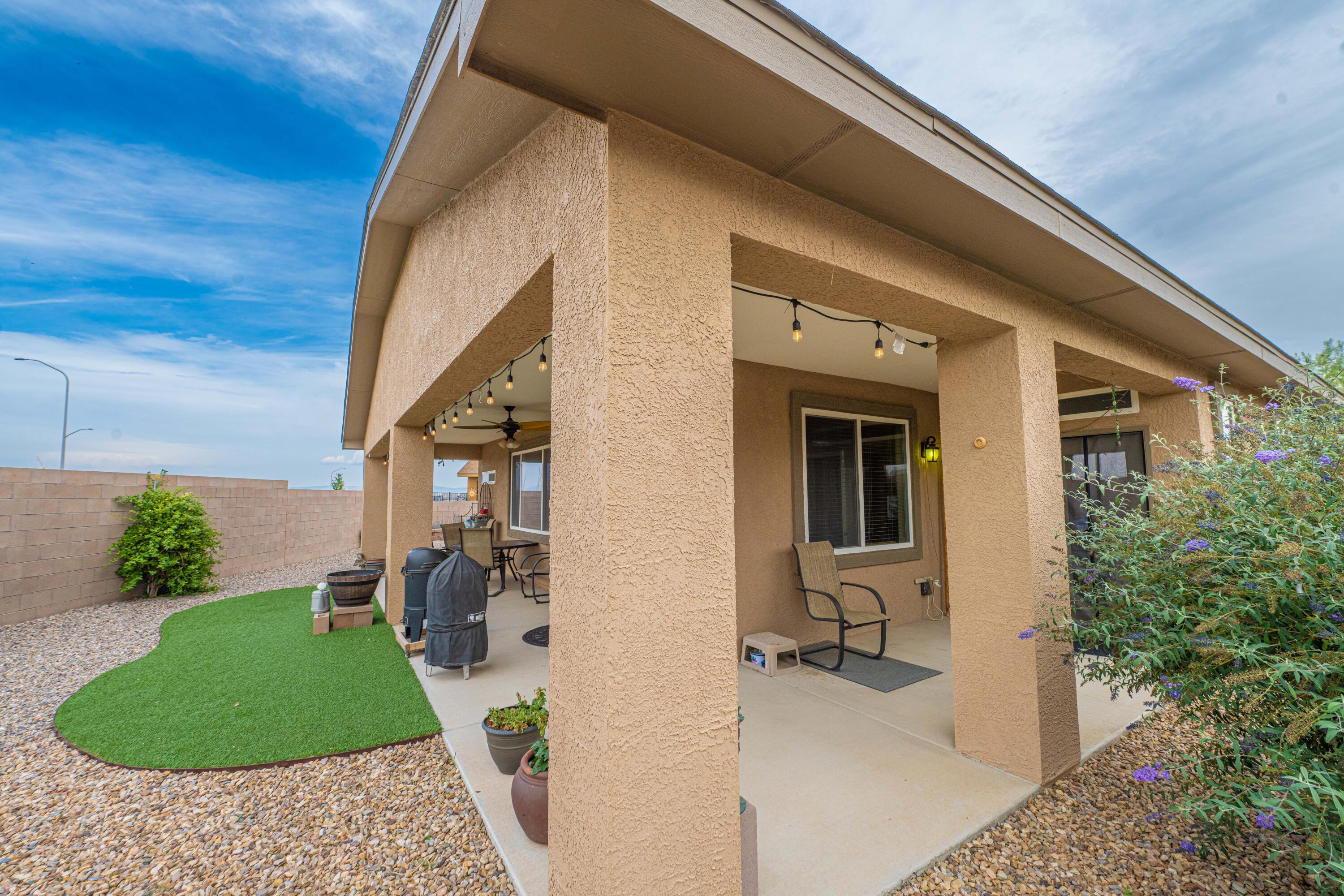 210 RIO CHAMA Circle SW
