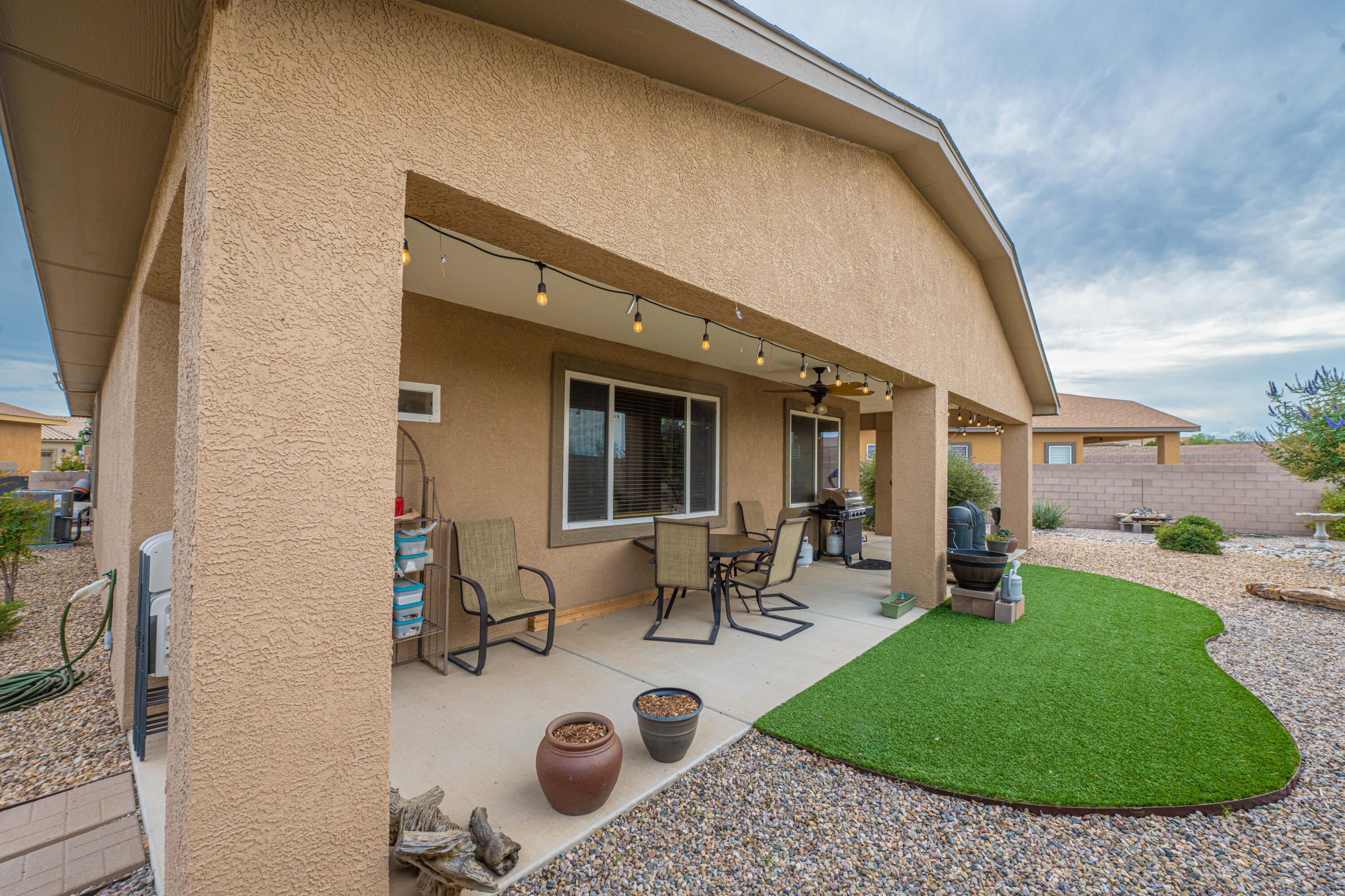 210 RIO CHAMA Circle SW