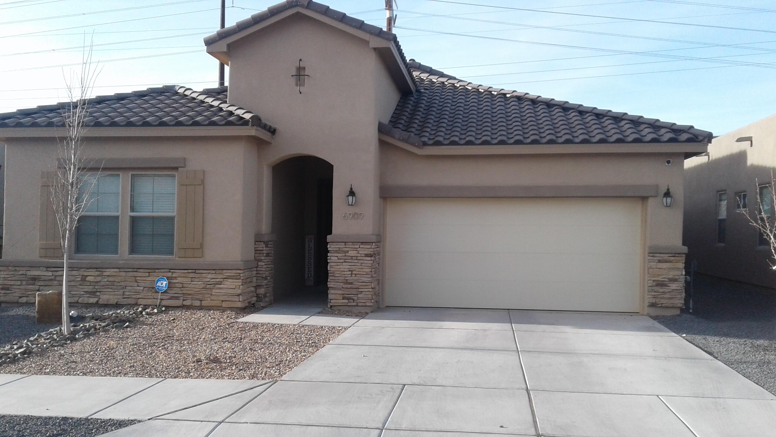 6909 Cleary Loop NE