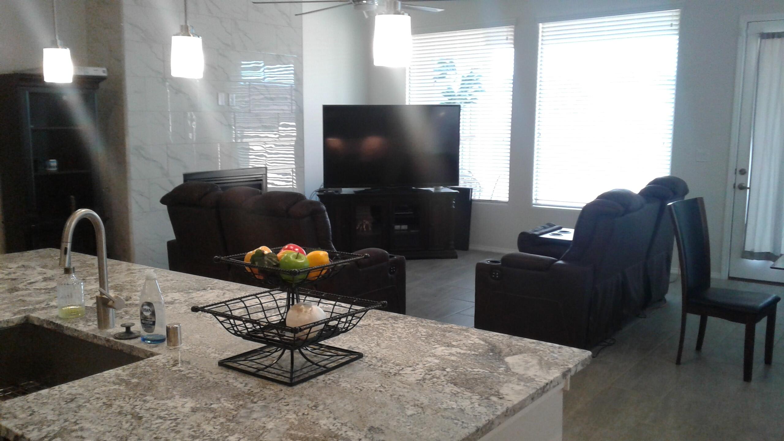6909 Cleary Loop NE