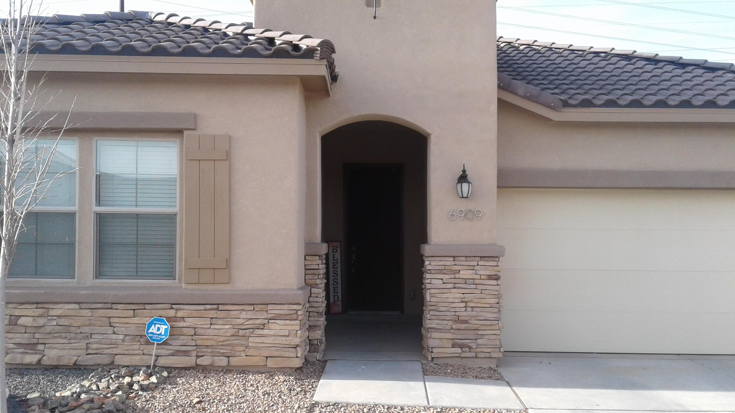 6909 Cleary Loop NE
