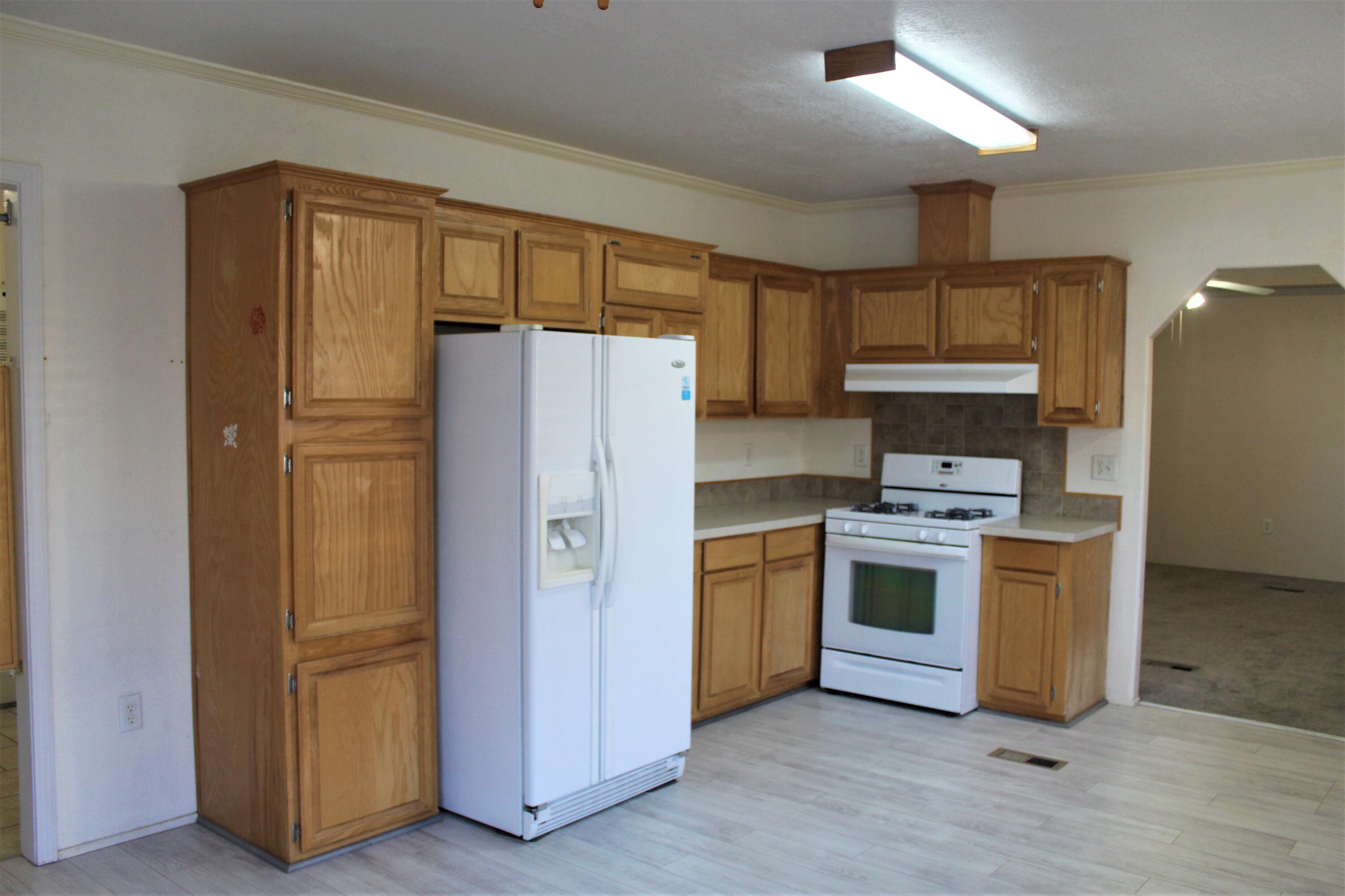 348 COYOTE Lane SE