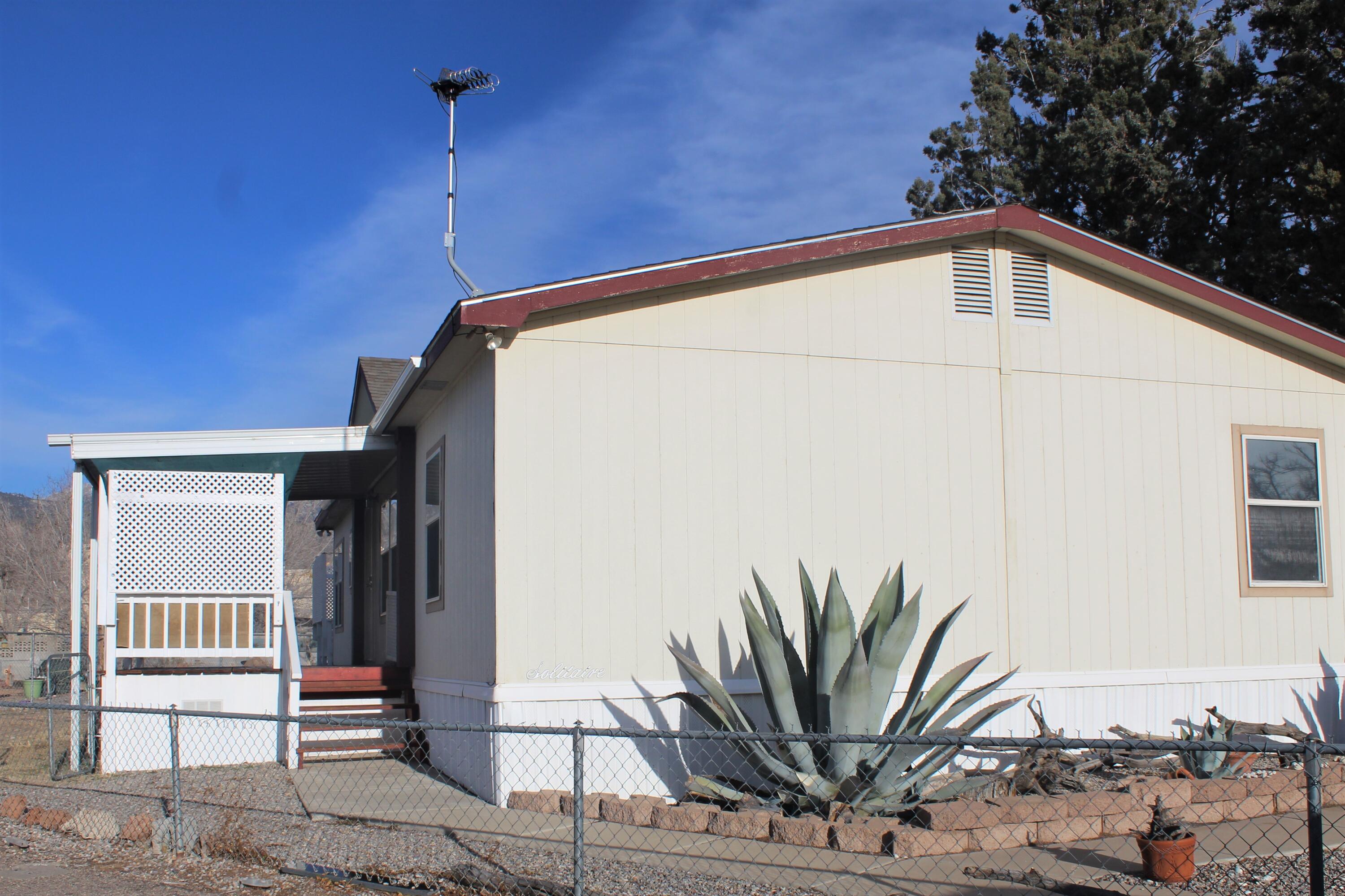 348 COYOTE Lane SE