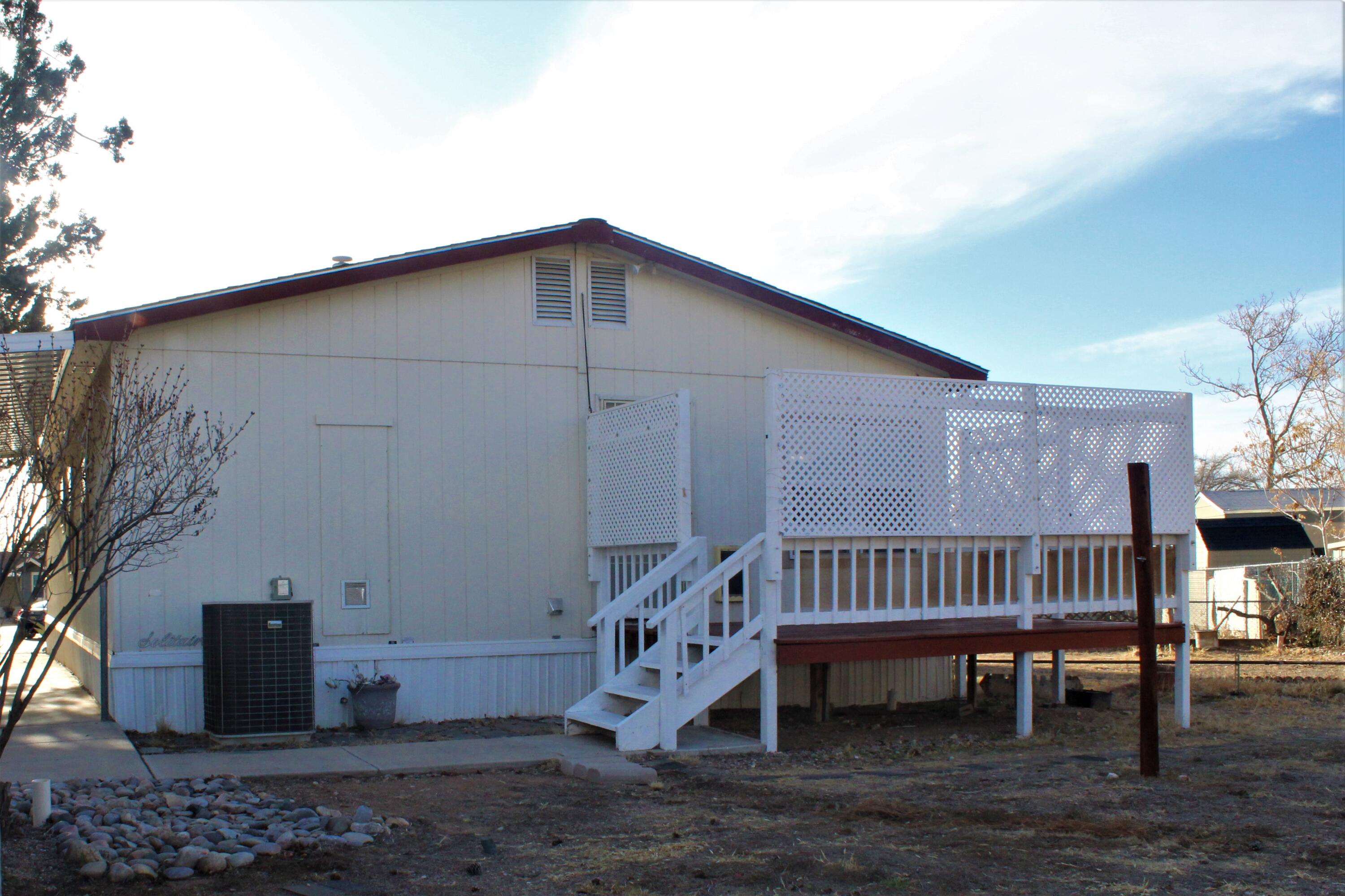 348 COYOTE Lane SE