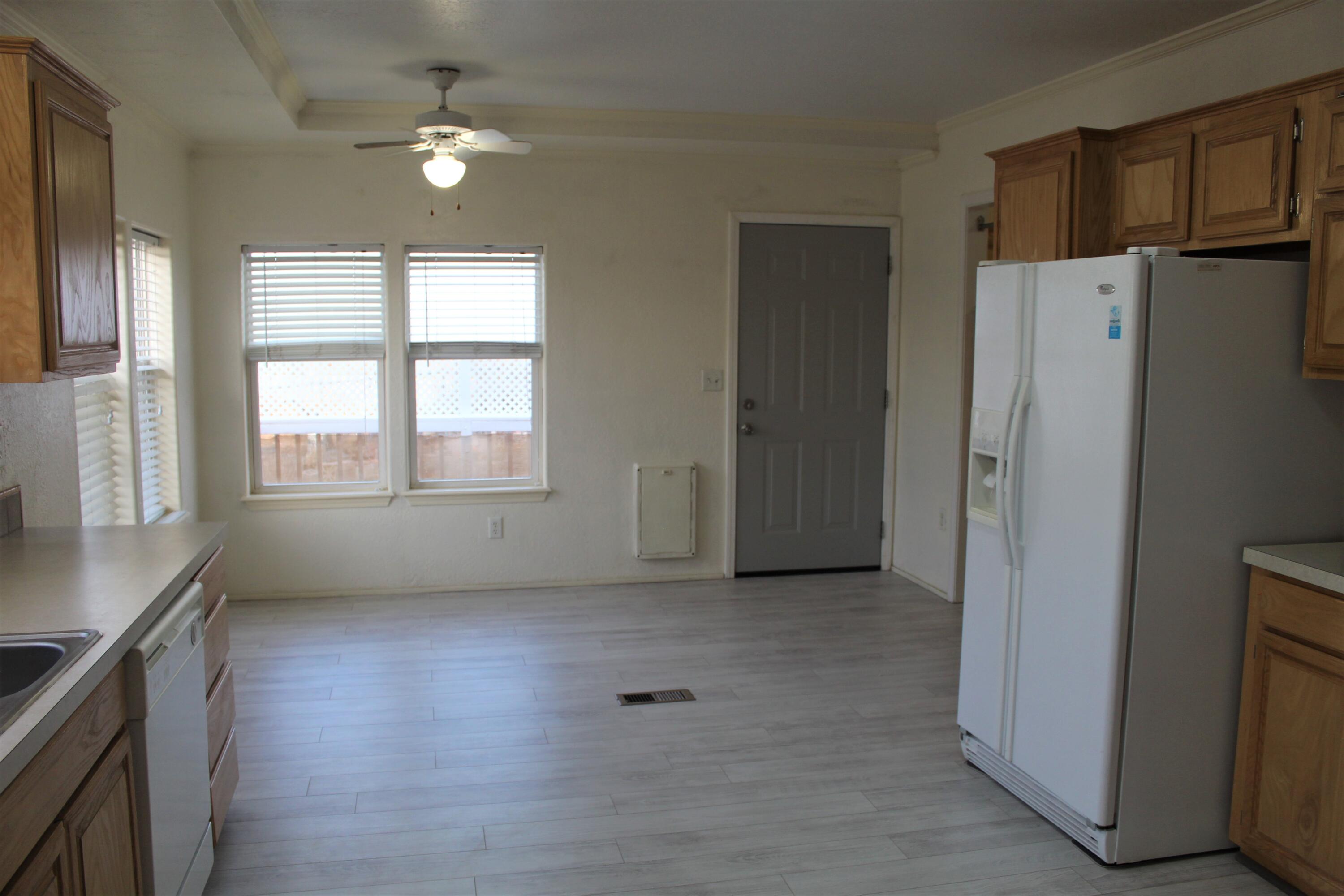 348 COYOTE Lane SE