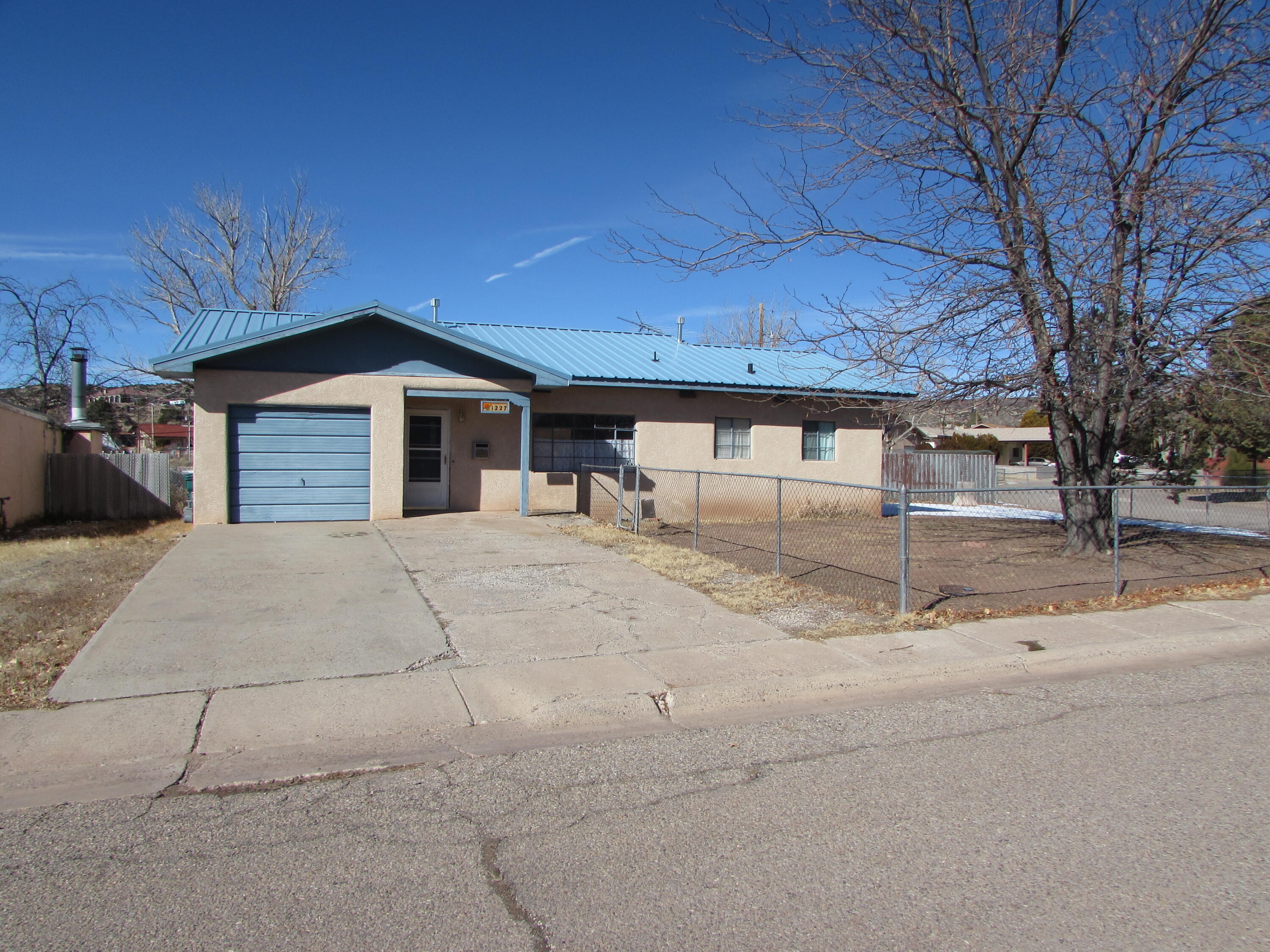 1227 N Second Street