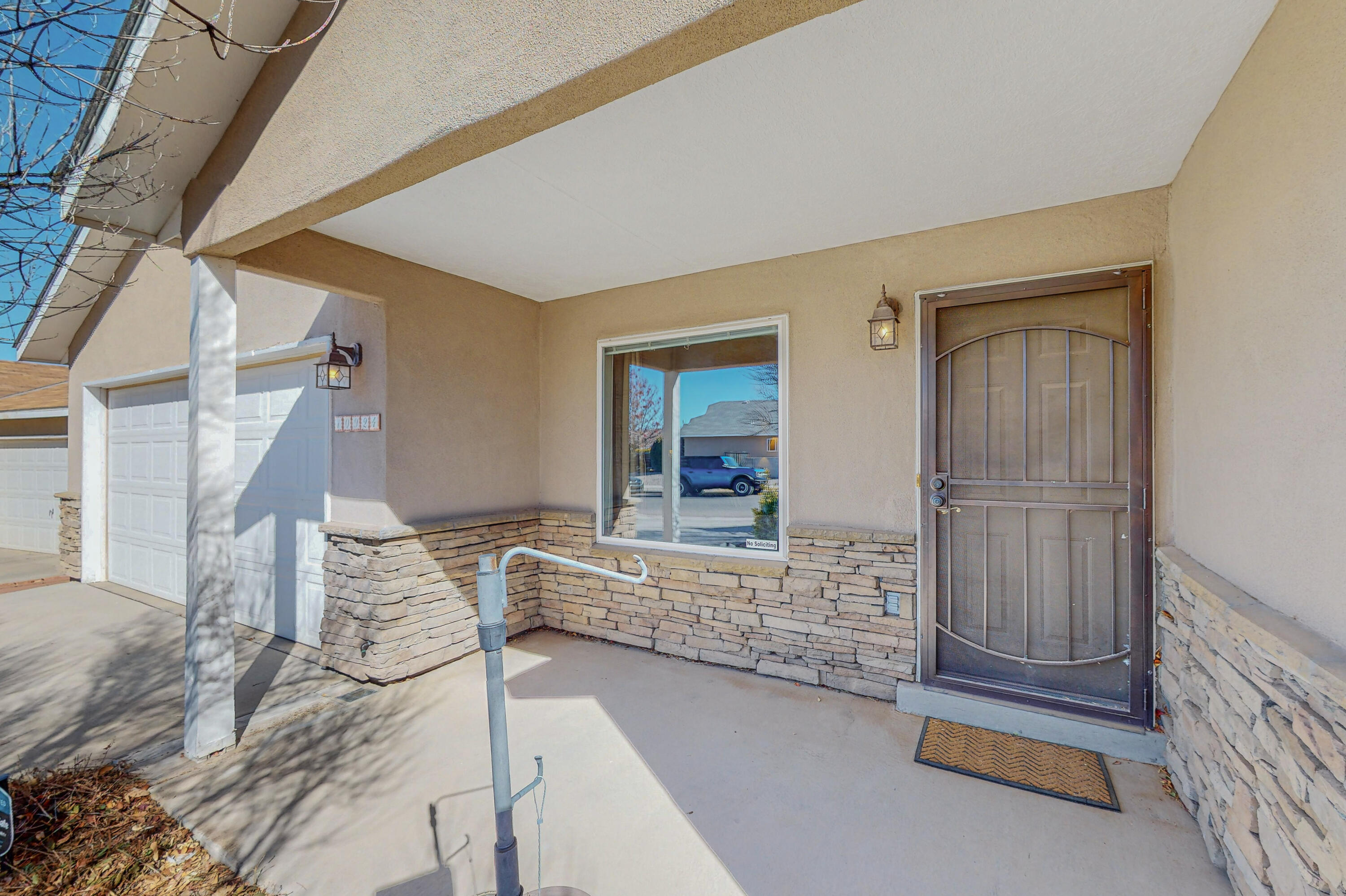 10924 BANDELIER Drive NW