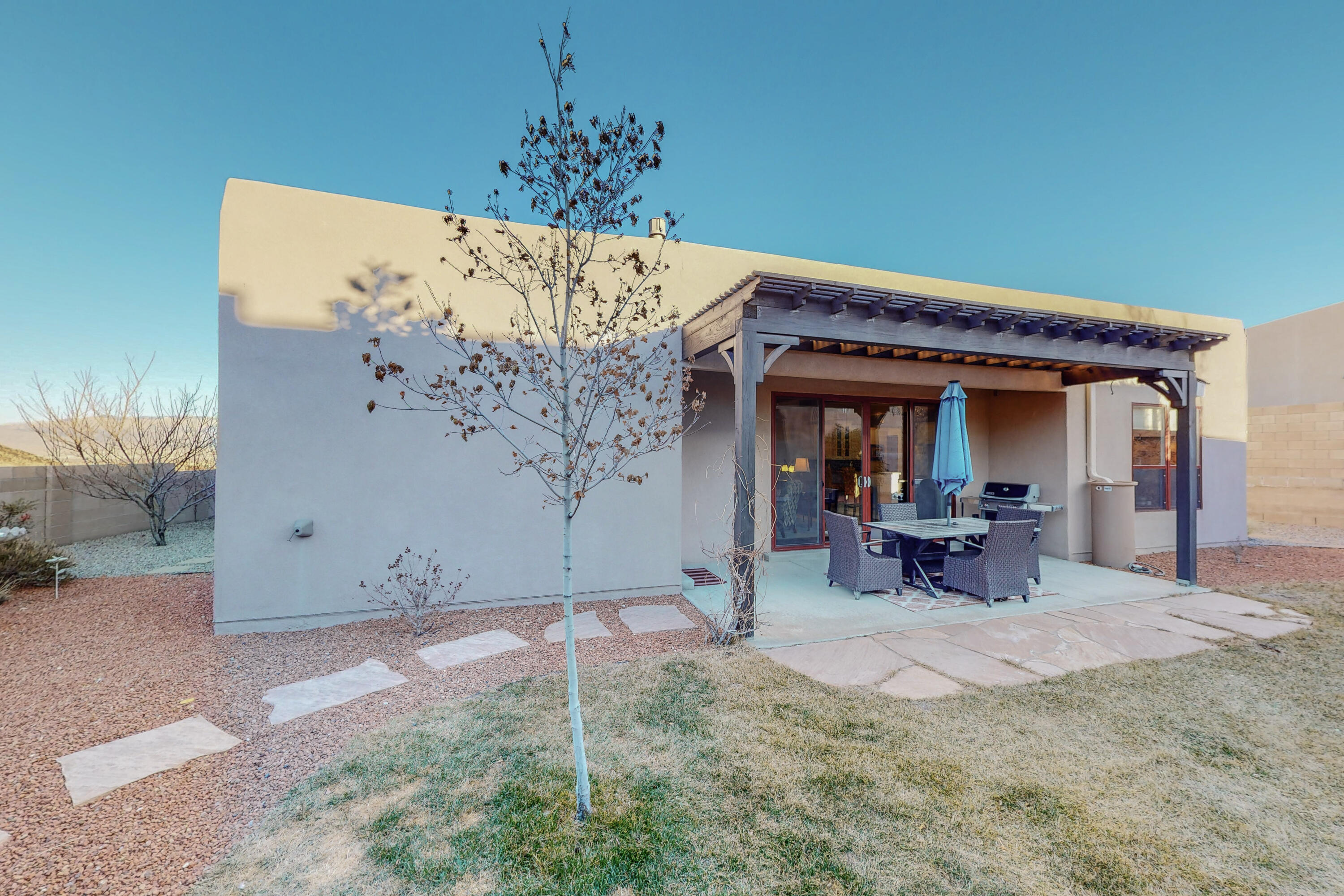 8601 DESERT RAIN Road NW