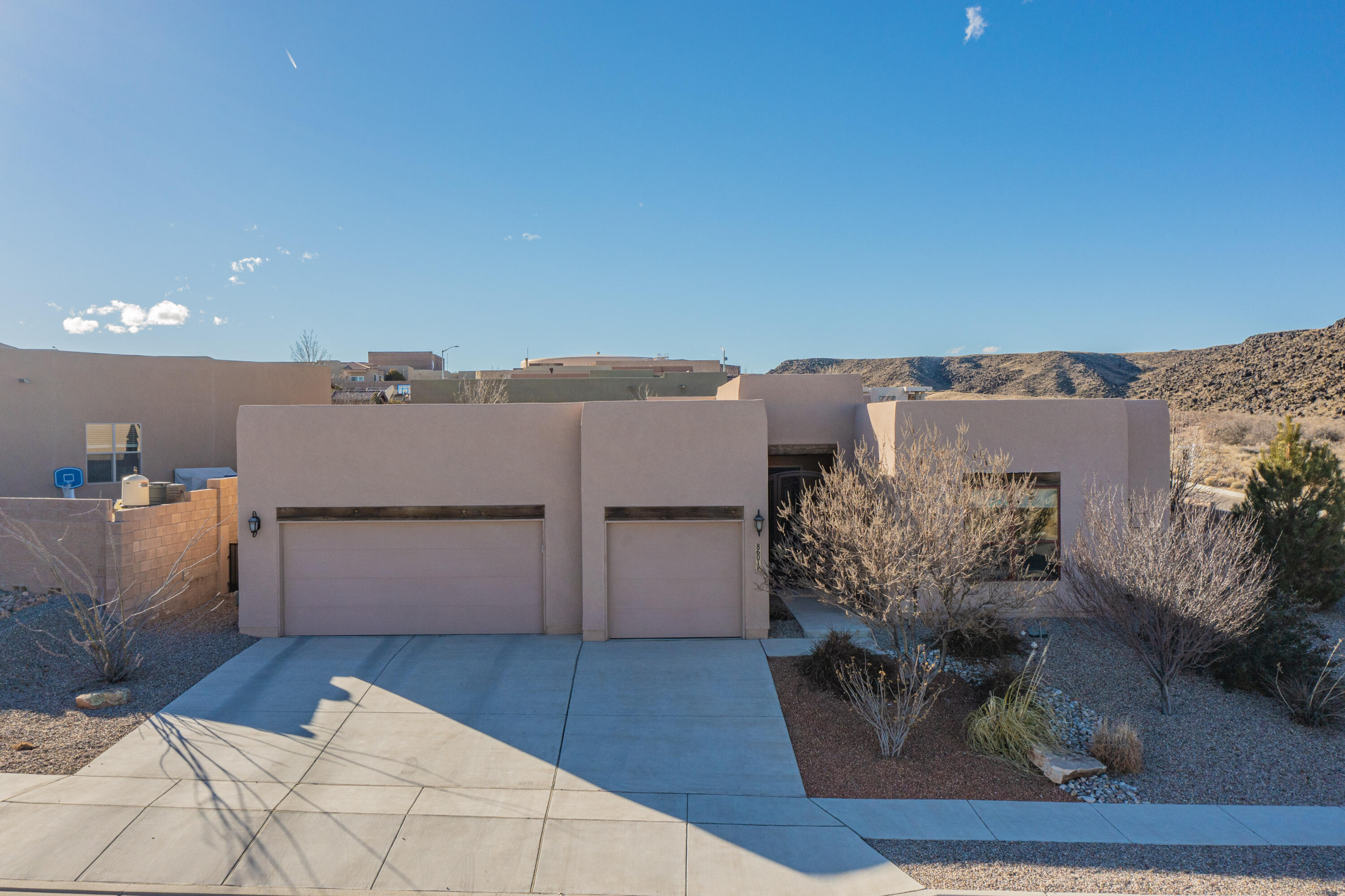 8601 DESERT RAIN Road NW