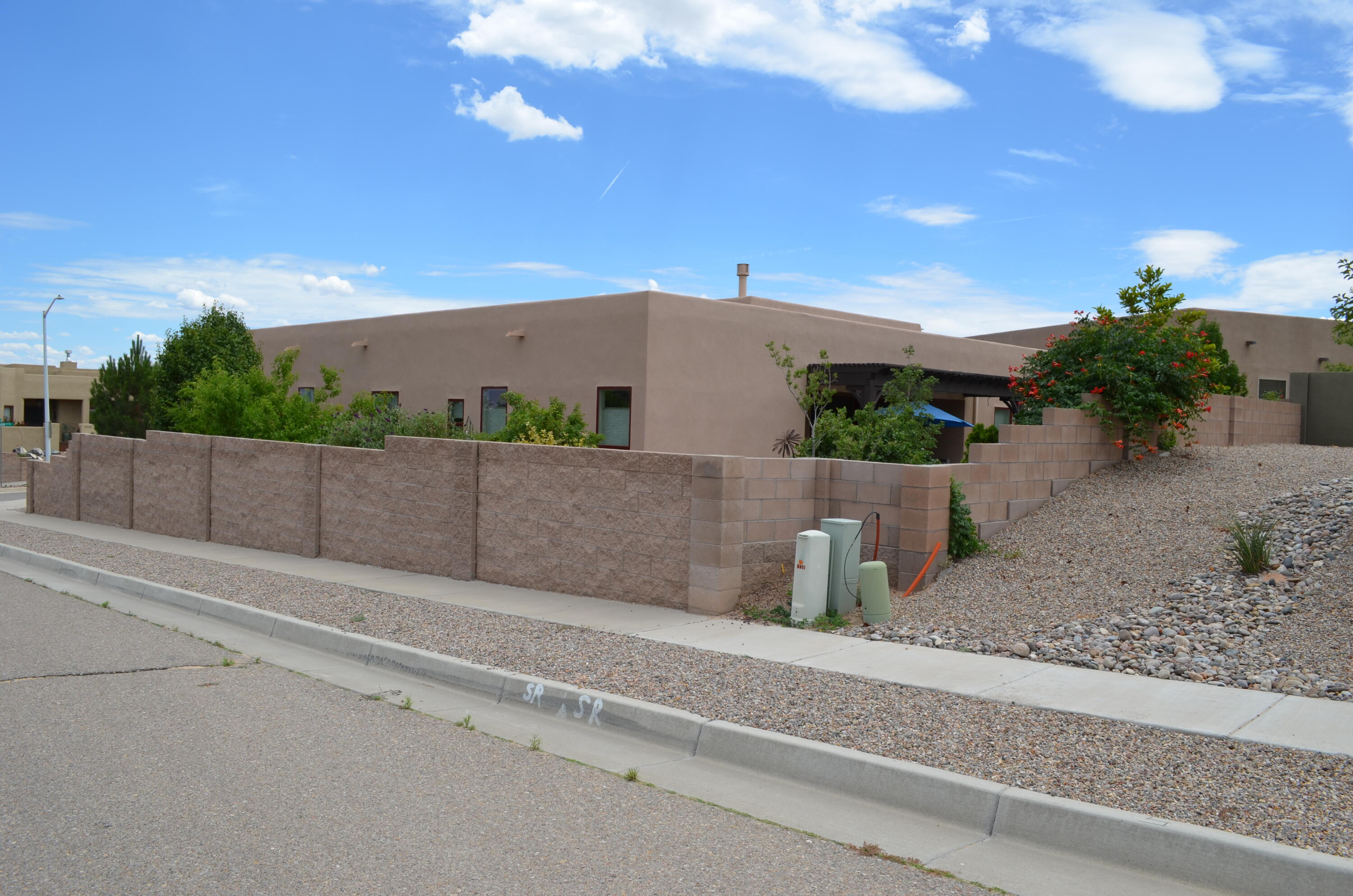 8601 DESERT RAIN Road NW