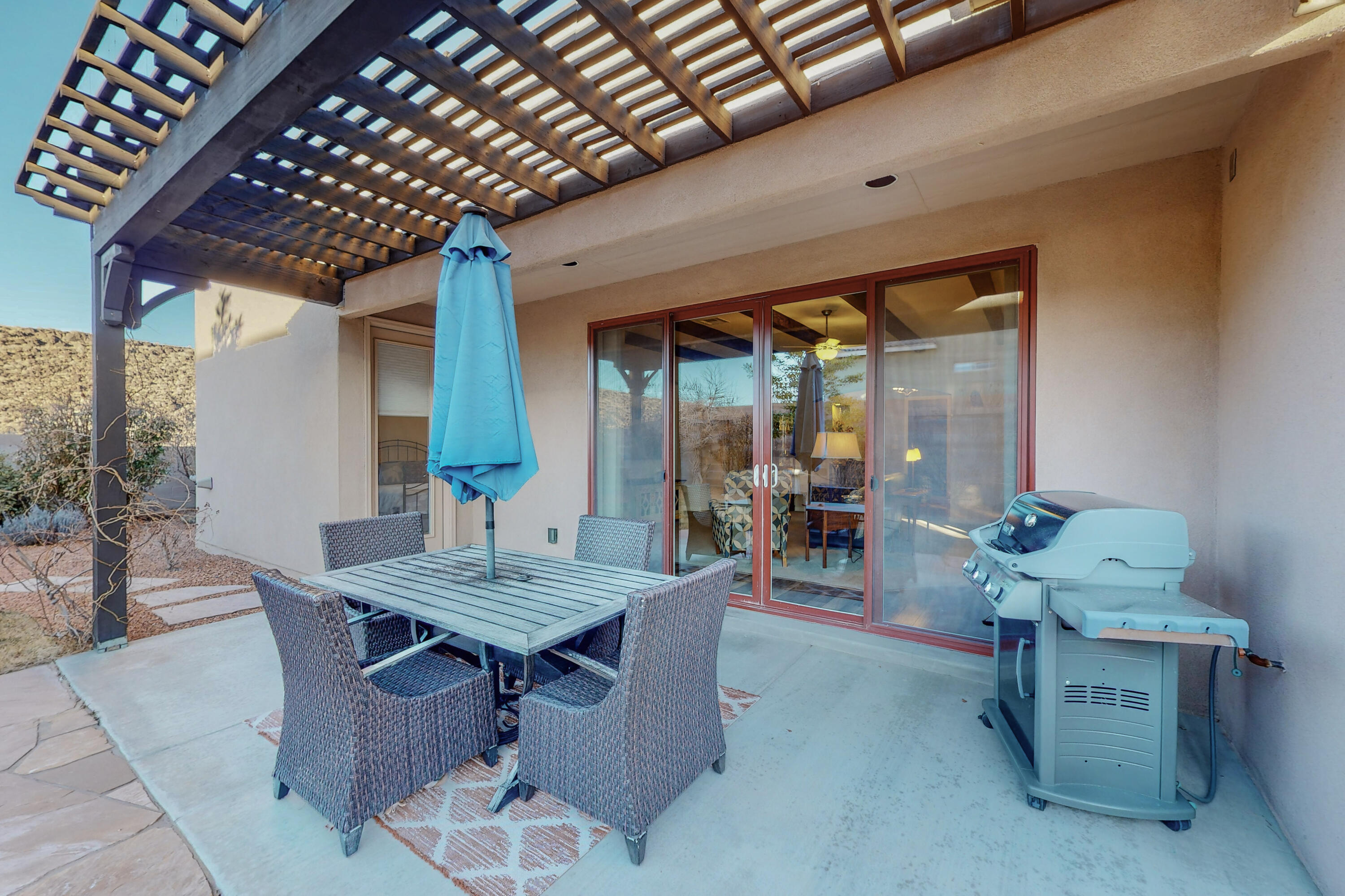 8601 DESERT RAIN Road NW