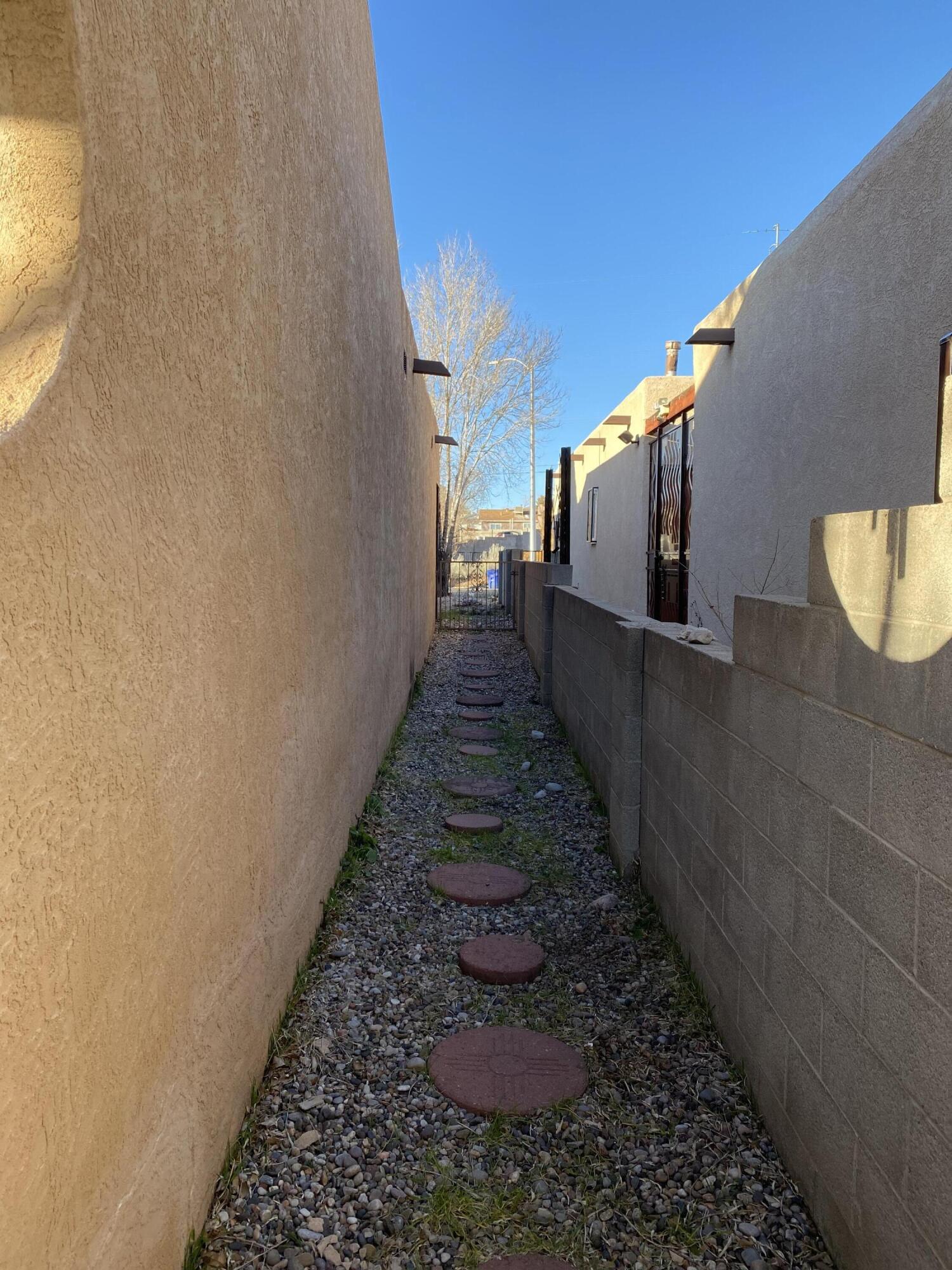 11912 CALLE ZAGAL NE