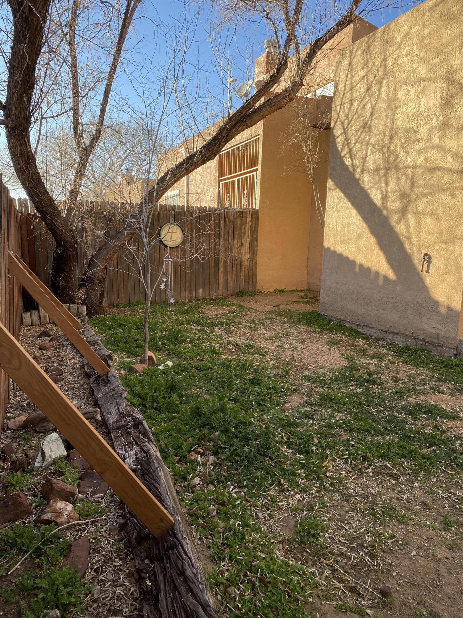 11912 CALLE ZAGAL NE