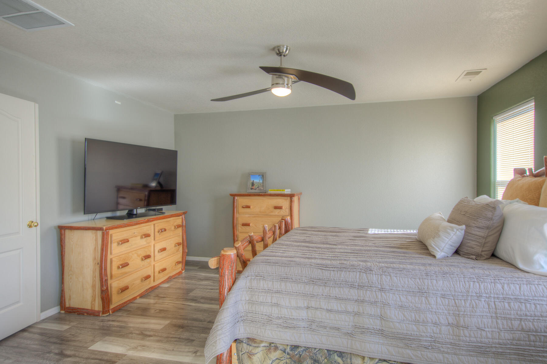 9012 VIOLET ORCHID Trail SW