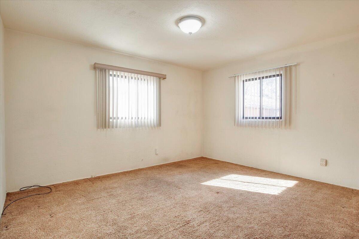 705 INDIANA Street SE