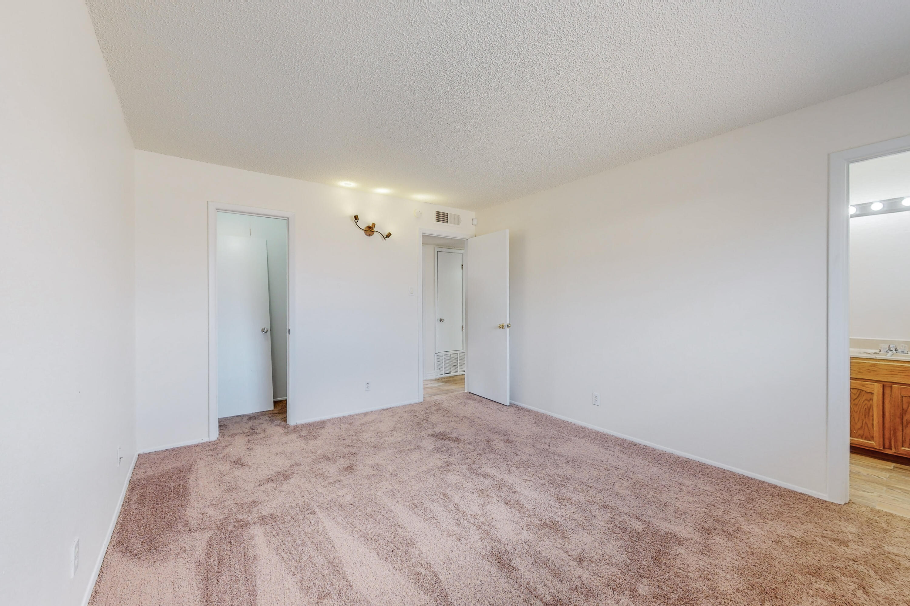 13109 COPPER Avenue NE