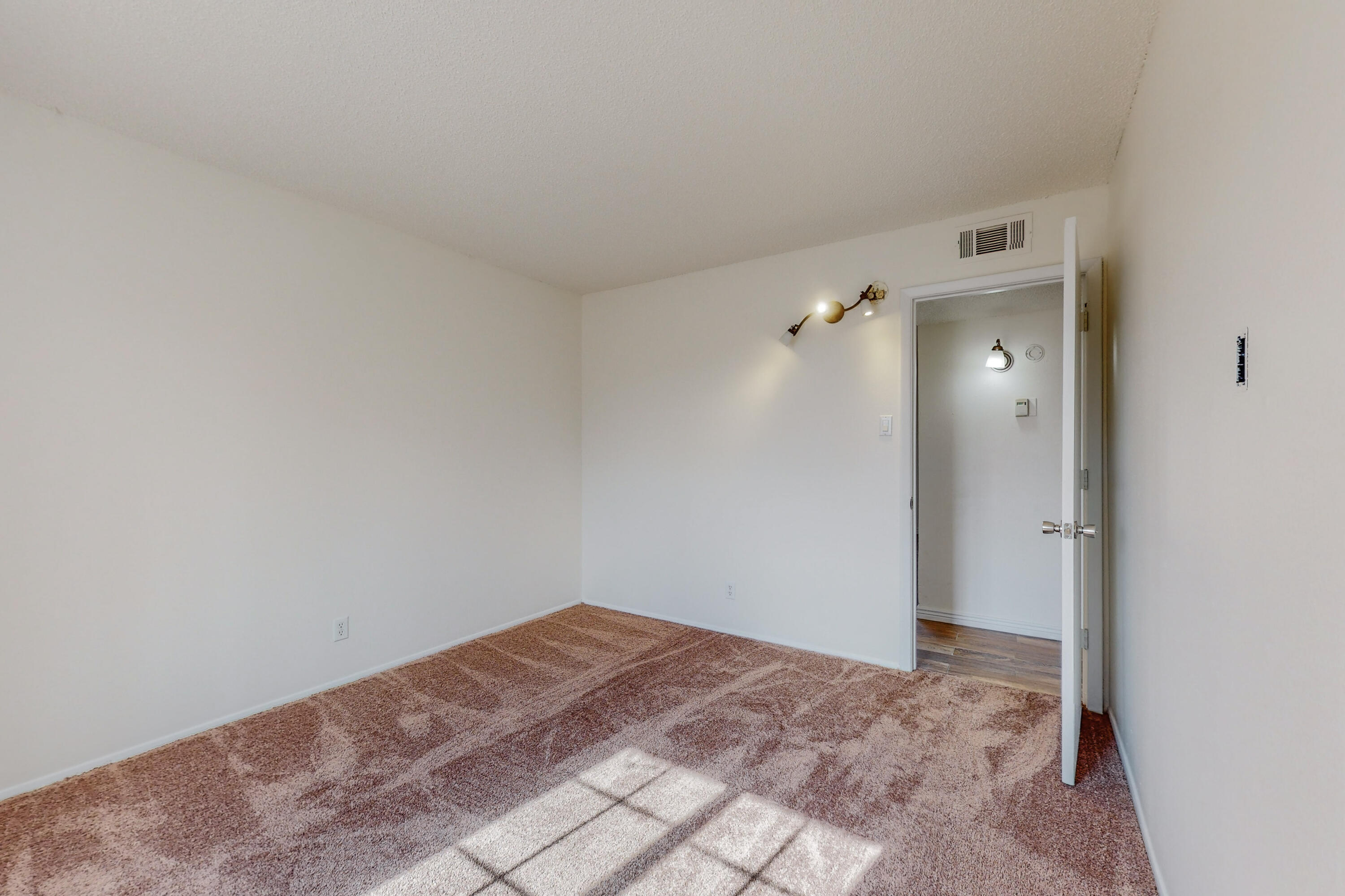 13109 COPPER Avenue NE