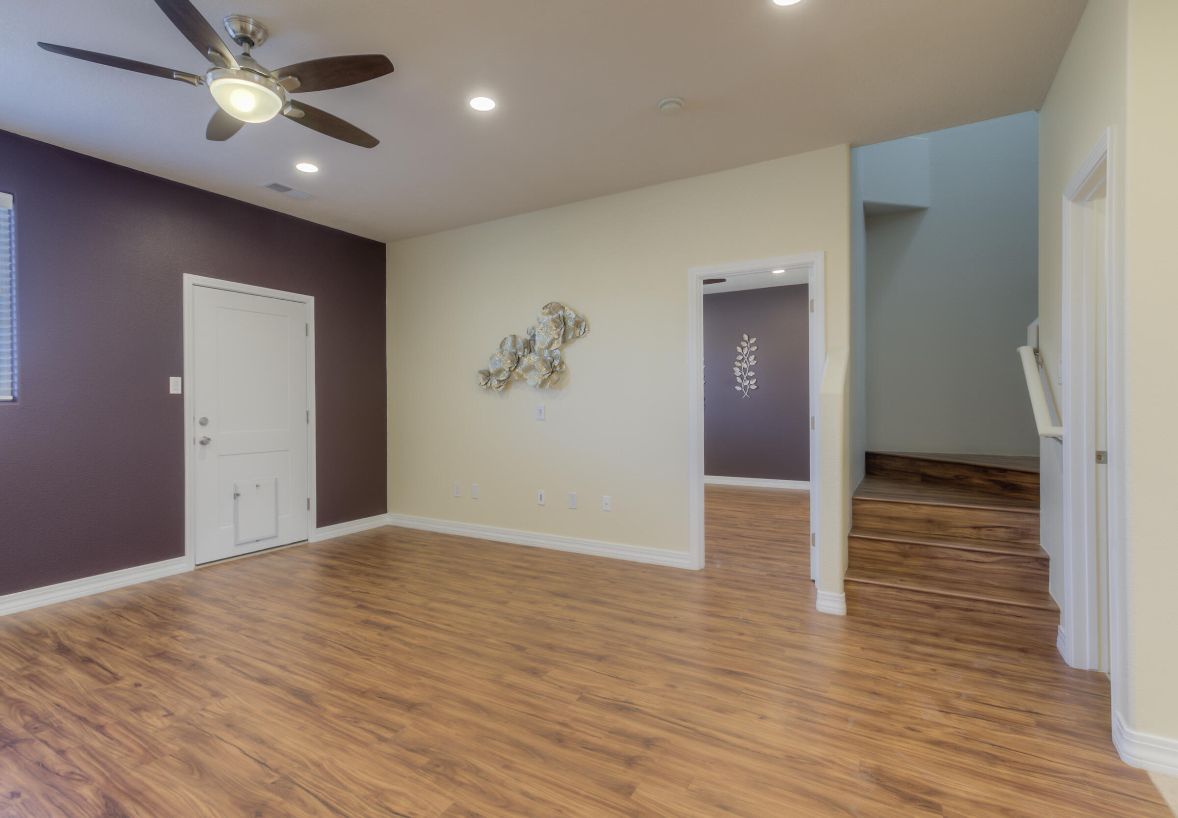 1729 Cortina Loop SE