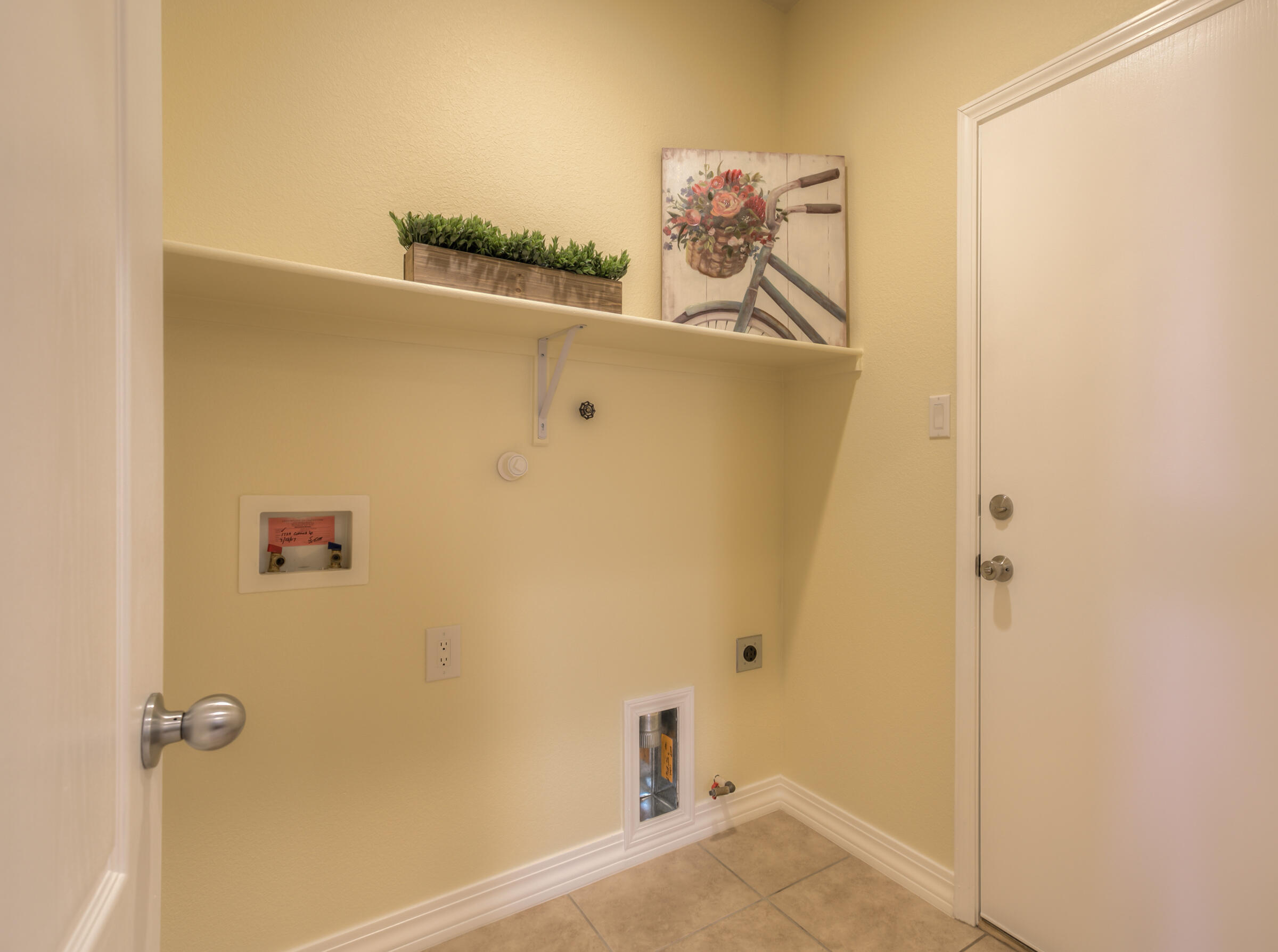 1729 Cortina Loop SE