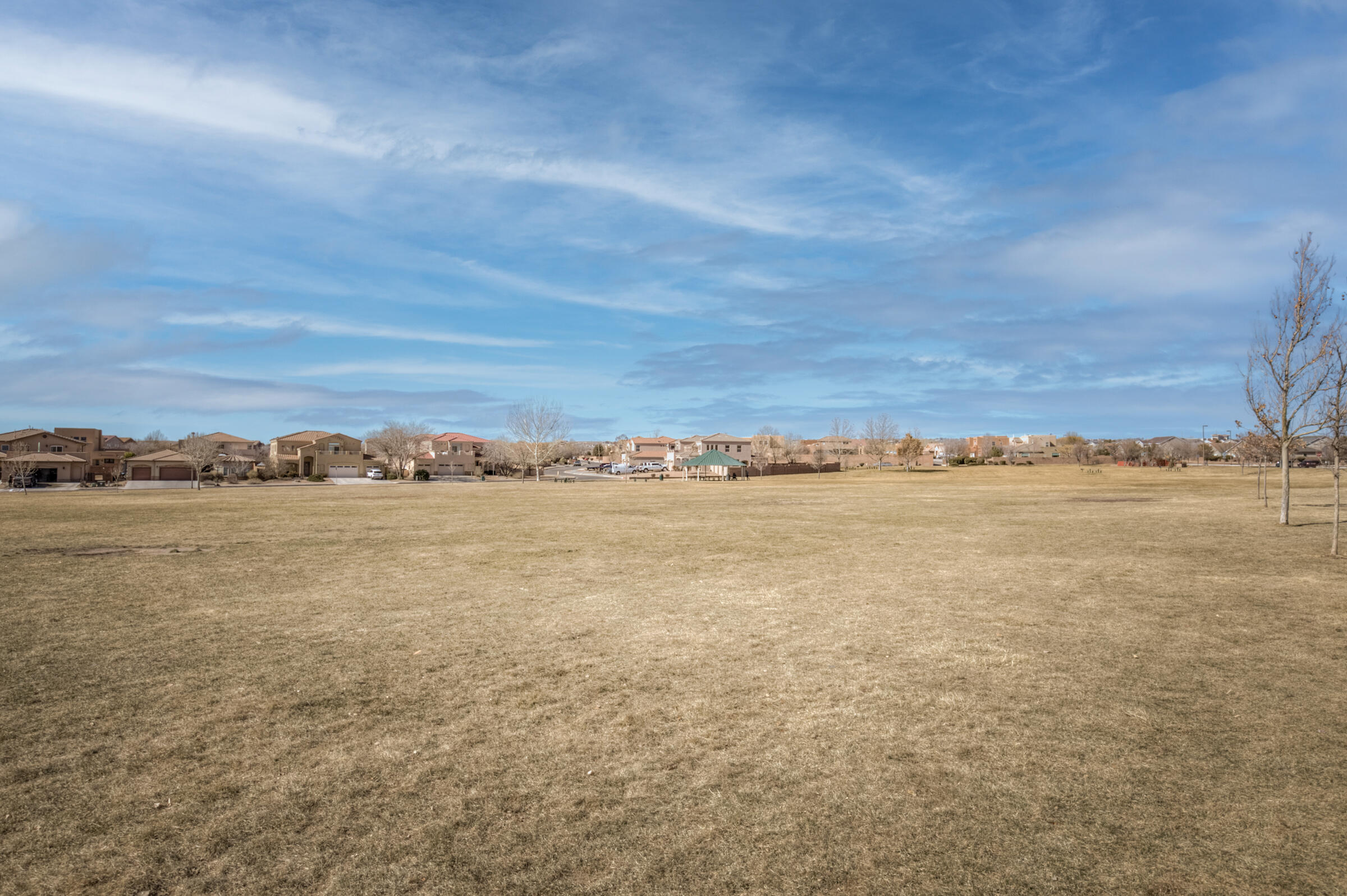 1729 Cortina Loop SE