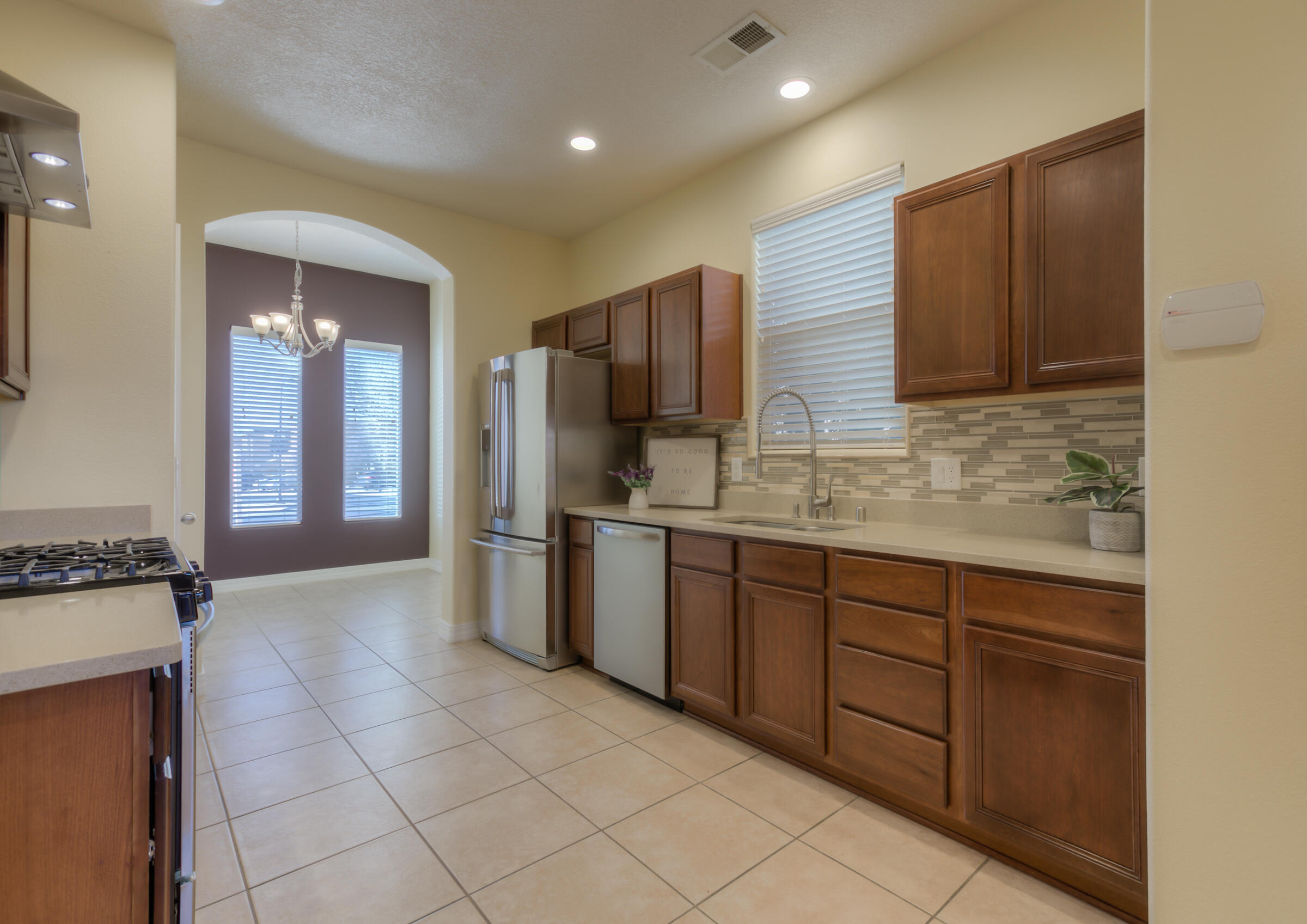 1729 Cortina Loop SE