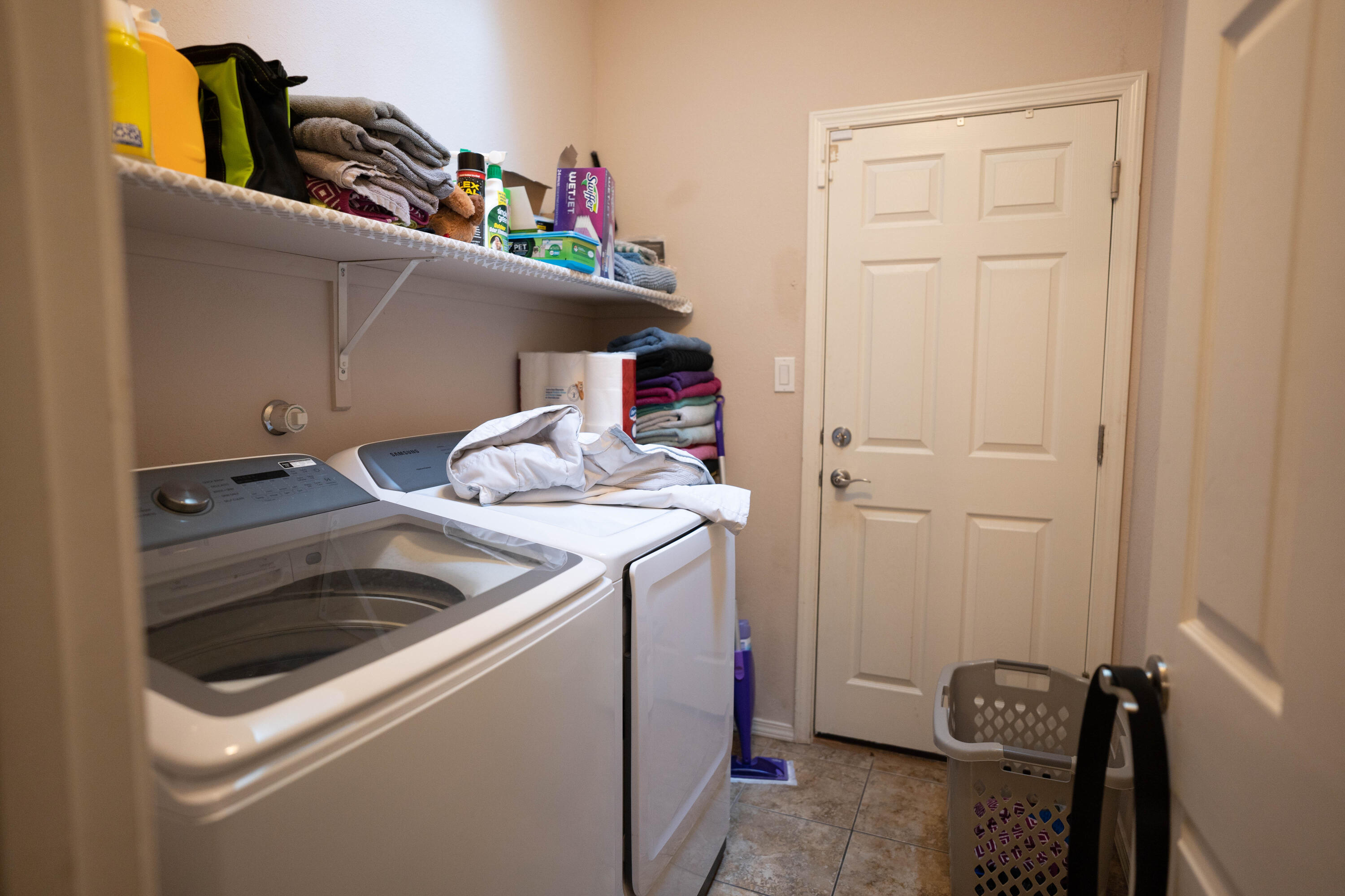 9709 SAMIA Street SW