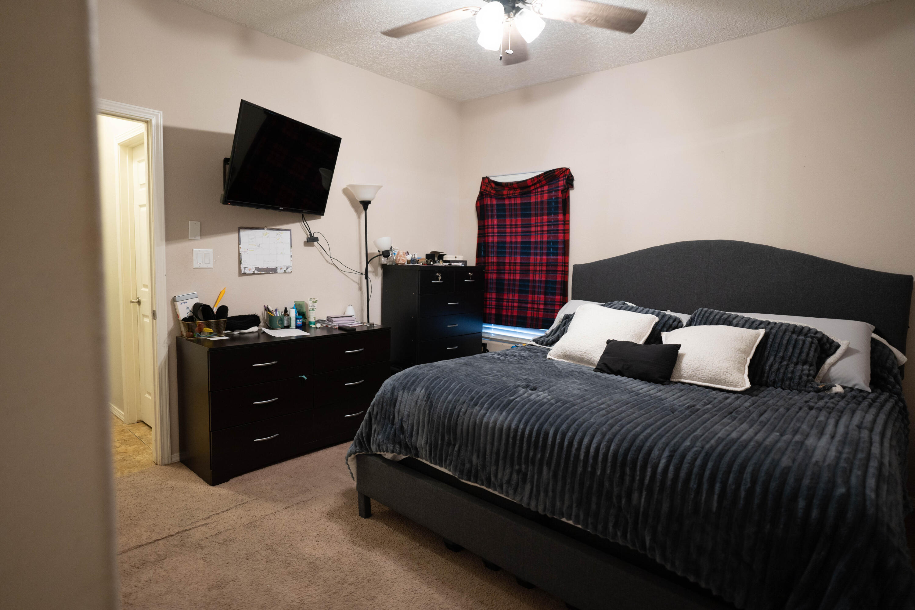 9709 SAMIA Street SW