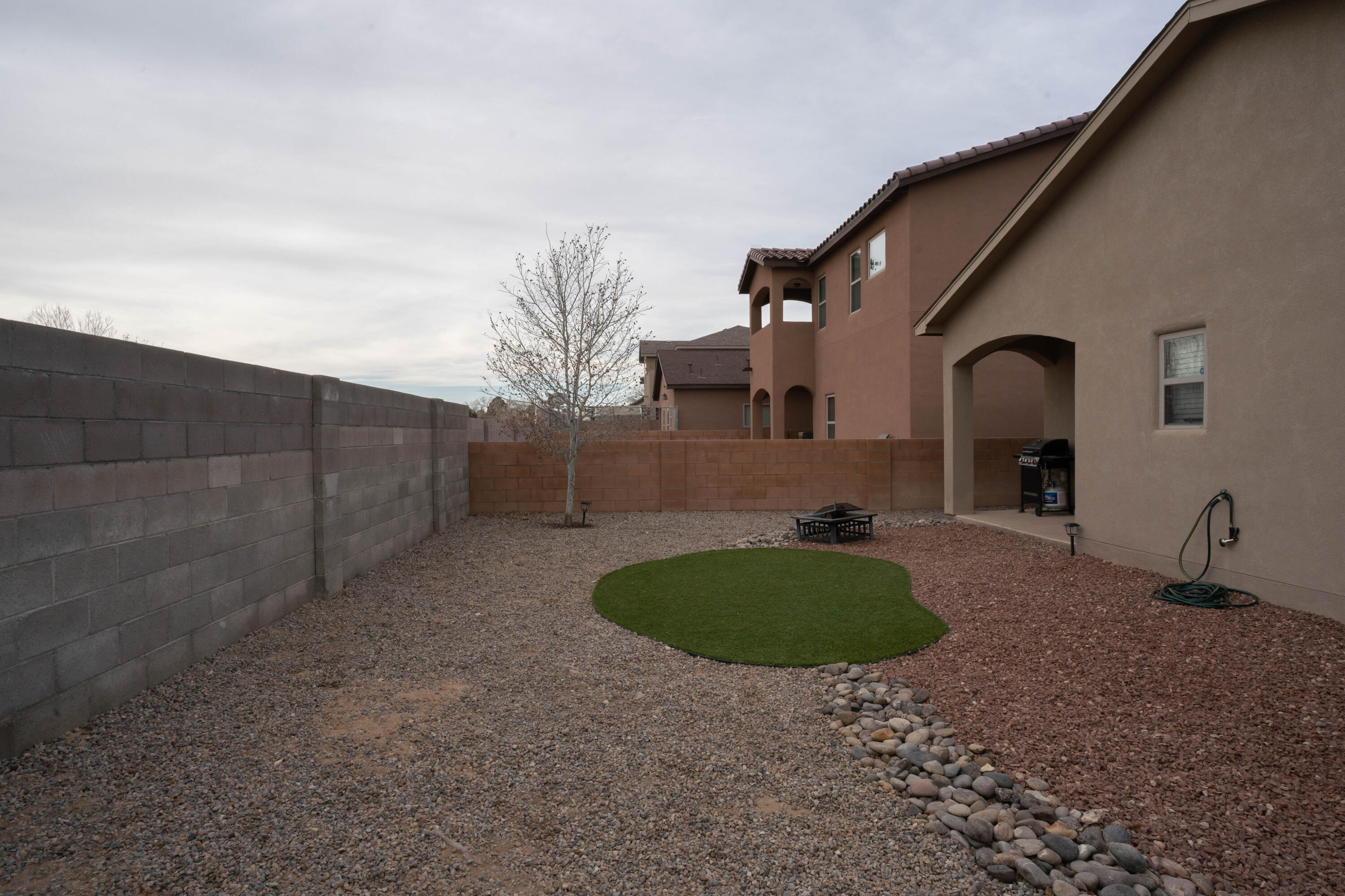 9709 SAMIA Street SW