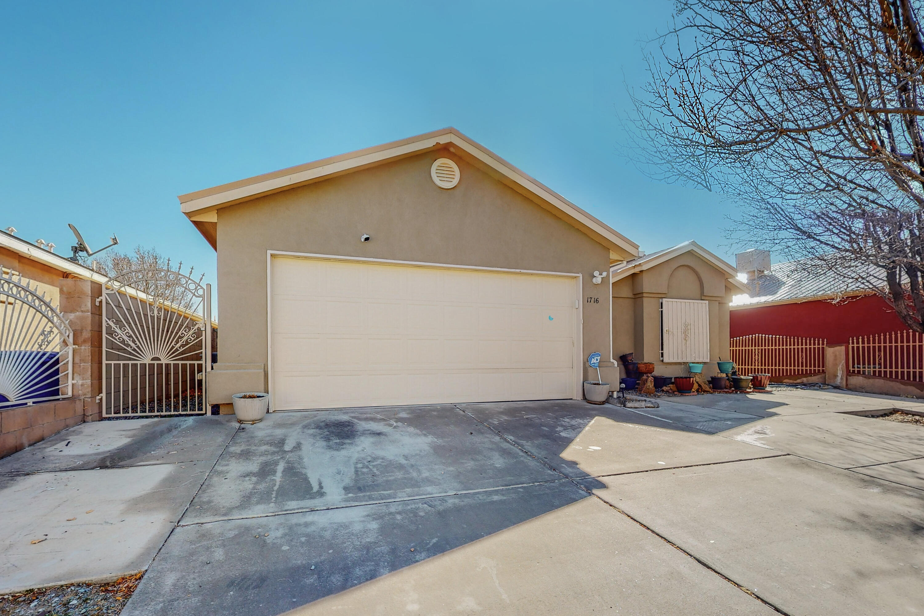 1716 DESERT BREEZE Drive SW