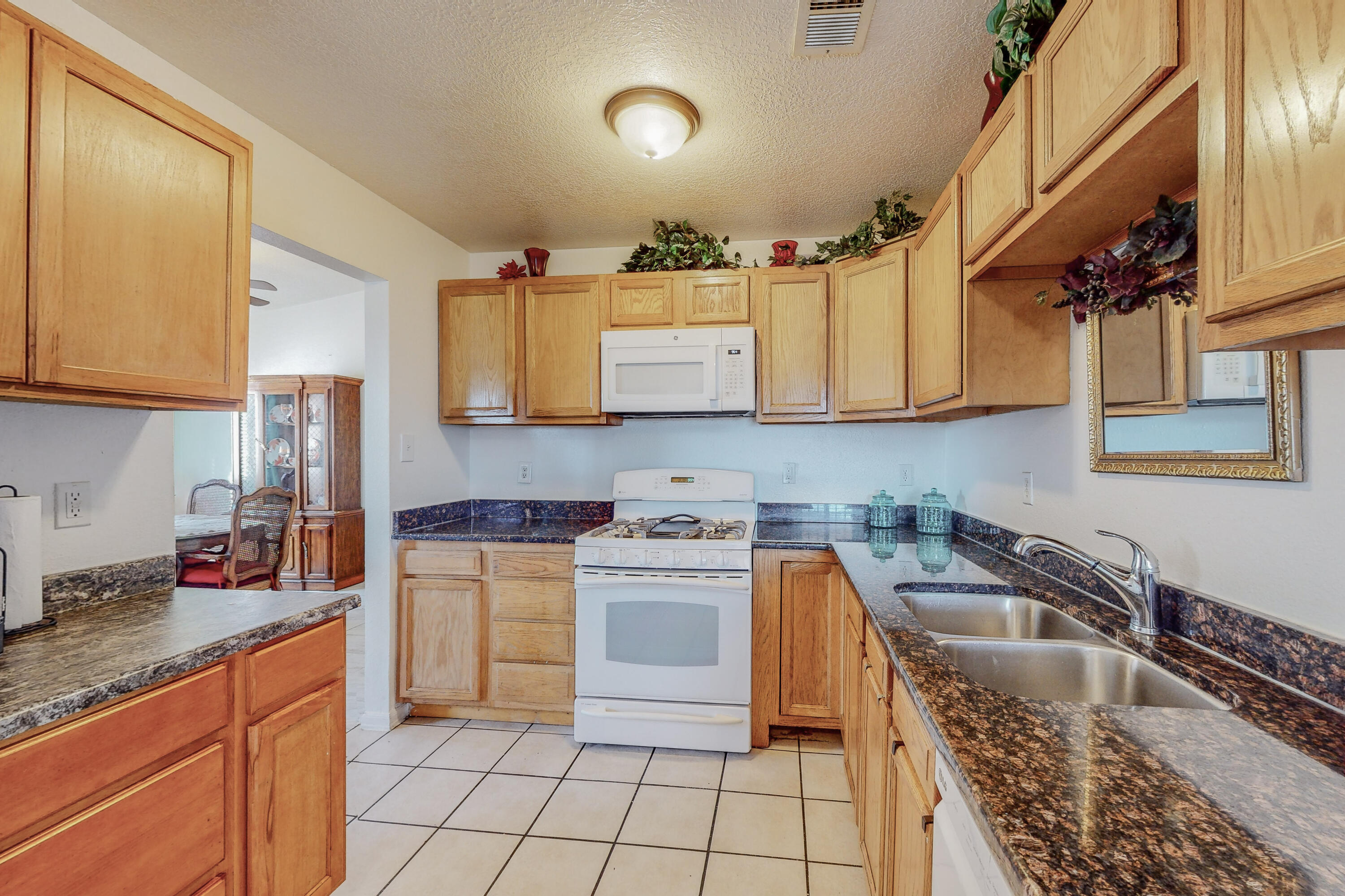 1716 DESERT BREEZE Drive SW