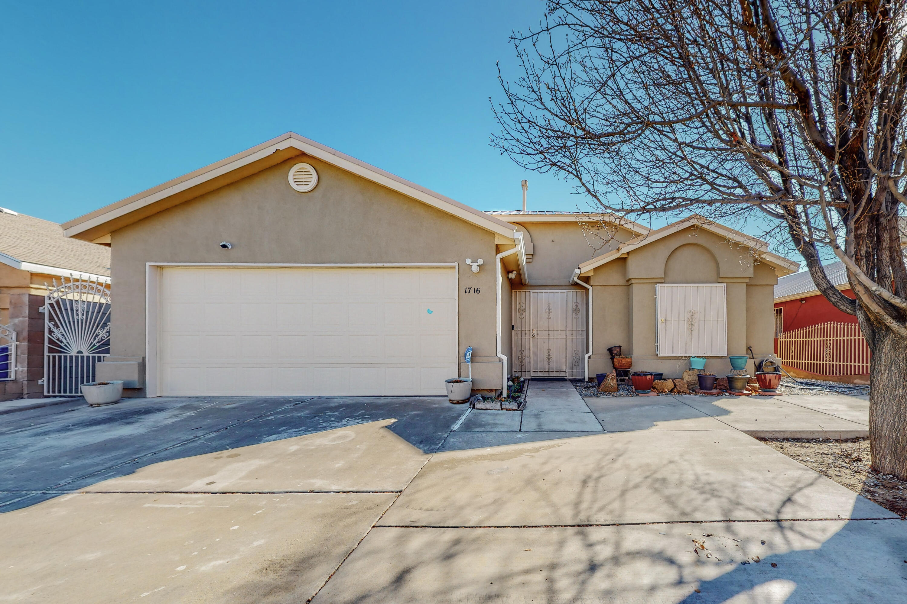 1716 DESERT BREEZE Drive SW
