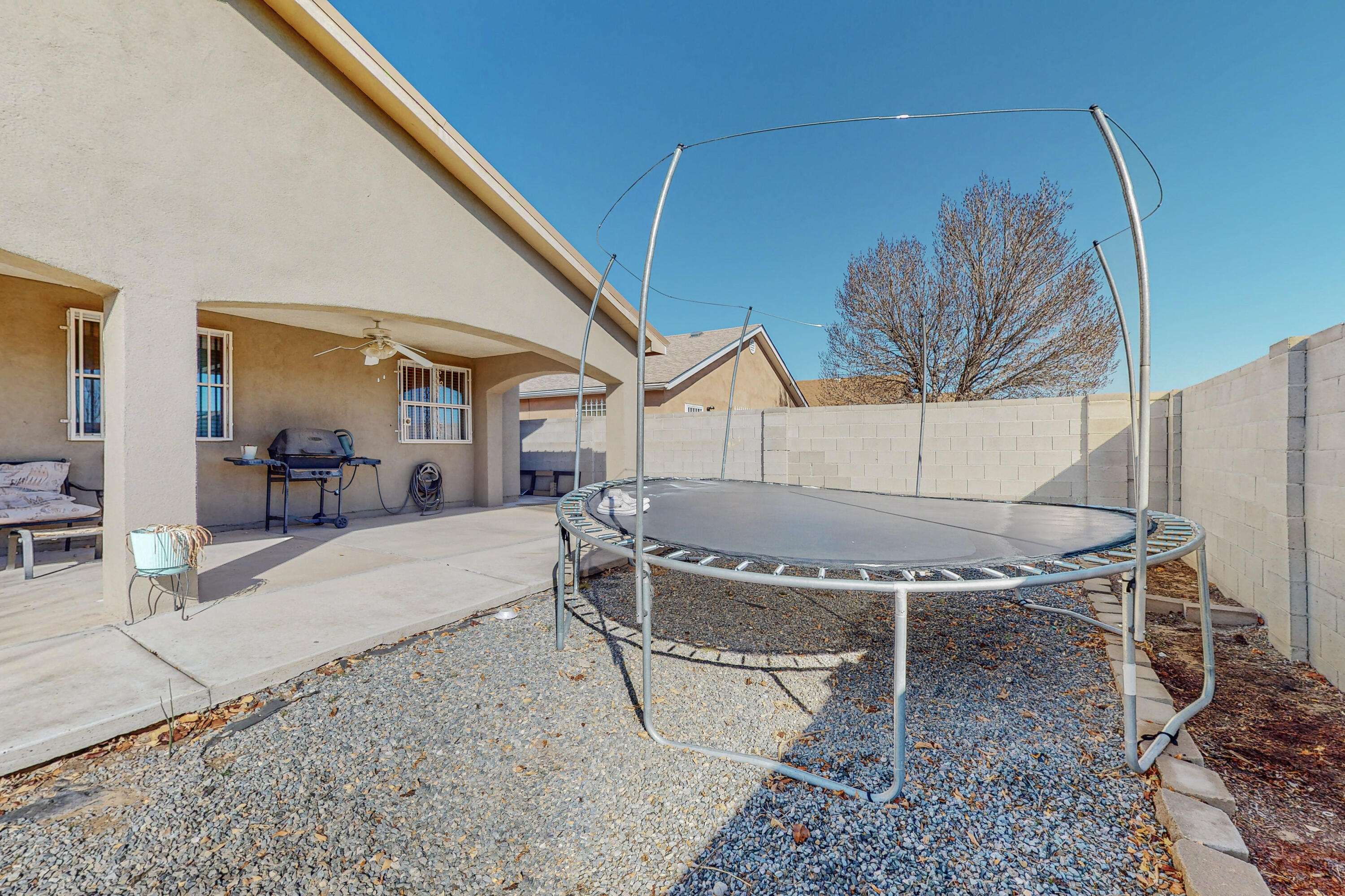 1716 DESERT BREEZE Drive SW