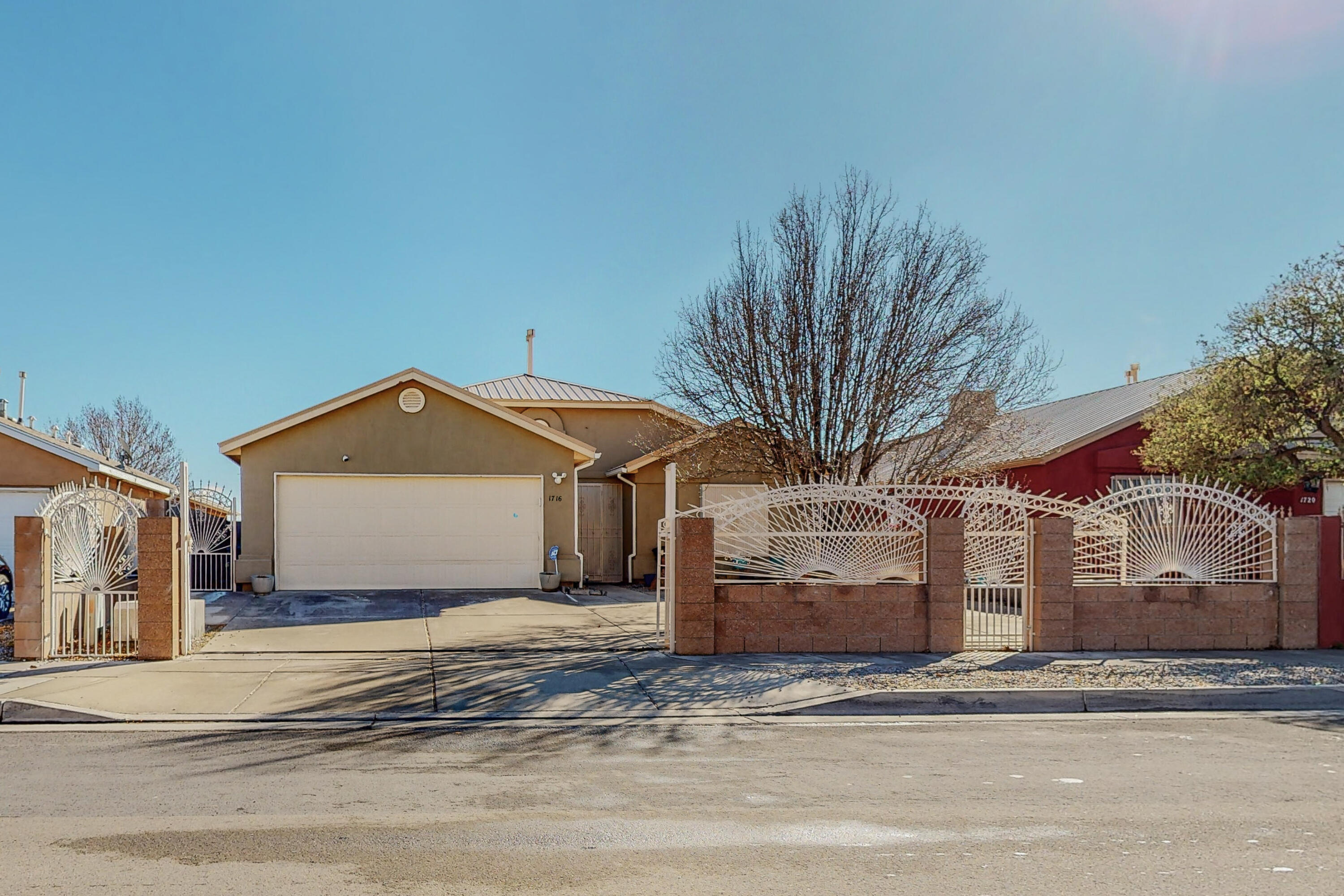 1716 DESERT BREEZE Drive SW