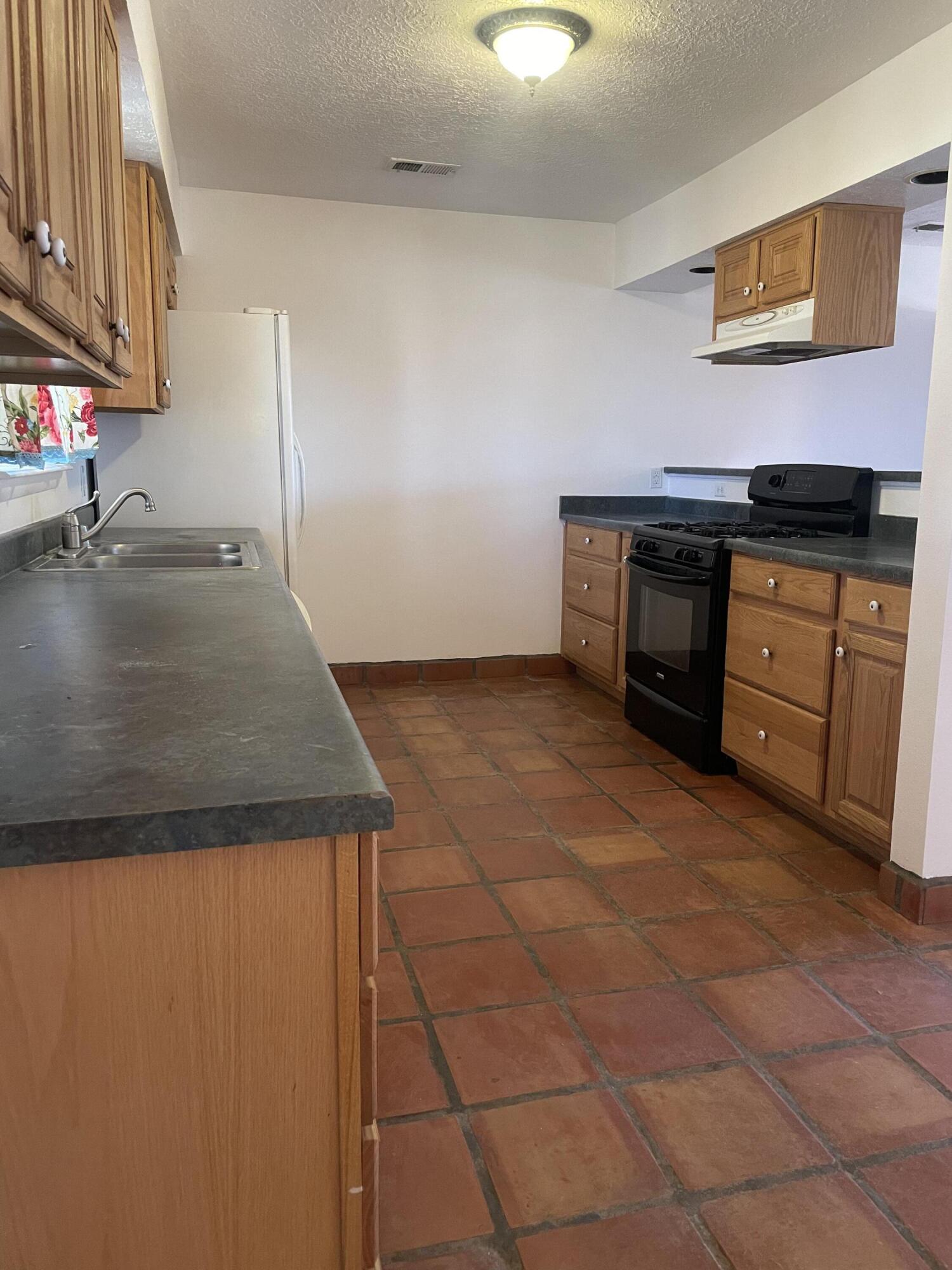 1110 Calle Del Oro